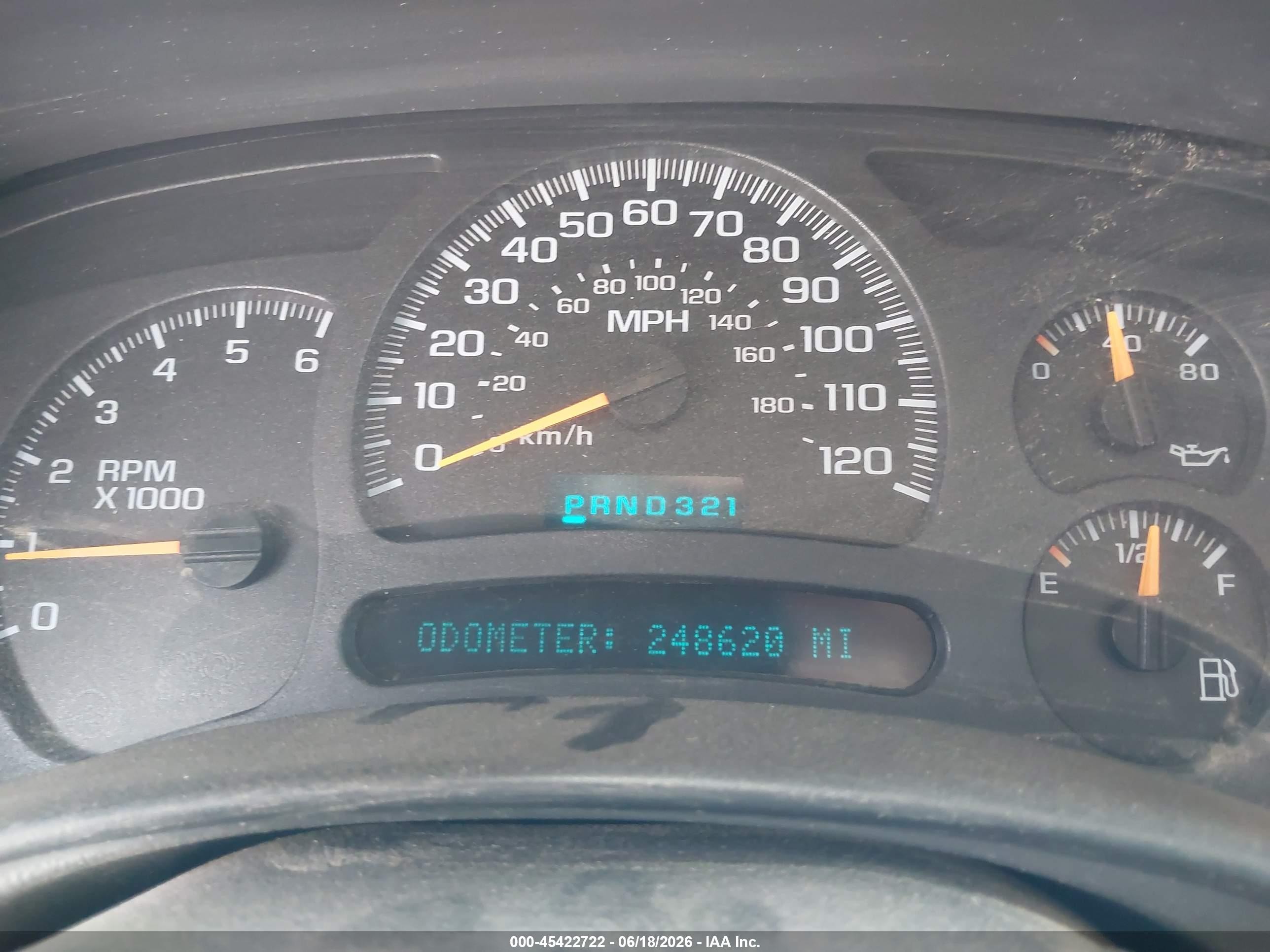 2004 Chevrolet Tahoe Z71 White vin: 1GNEK13T64R119689
