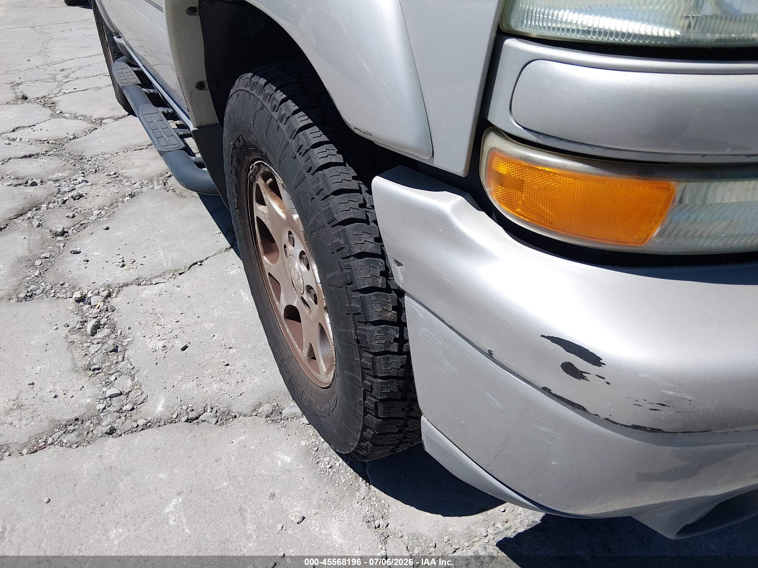 2004 Chevrolet Tahoe Z71 Champagne vin: 1GNEK13T64R302963