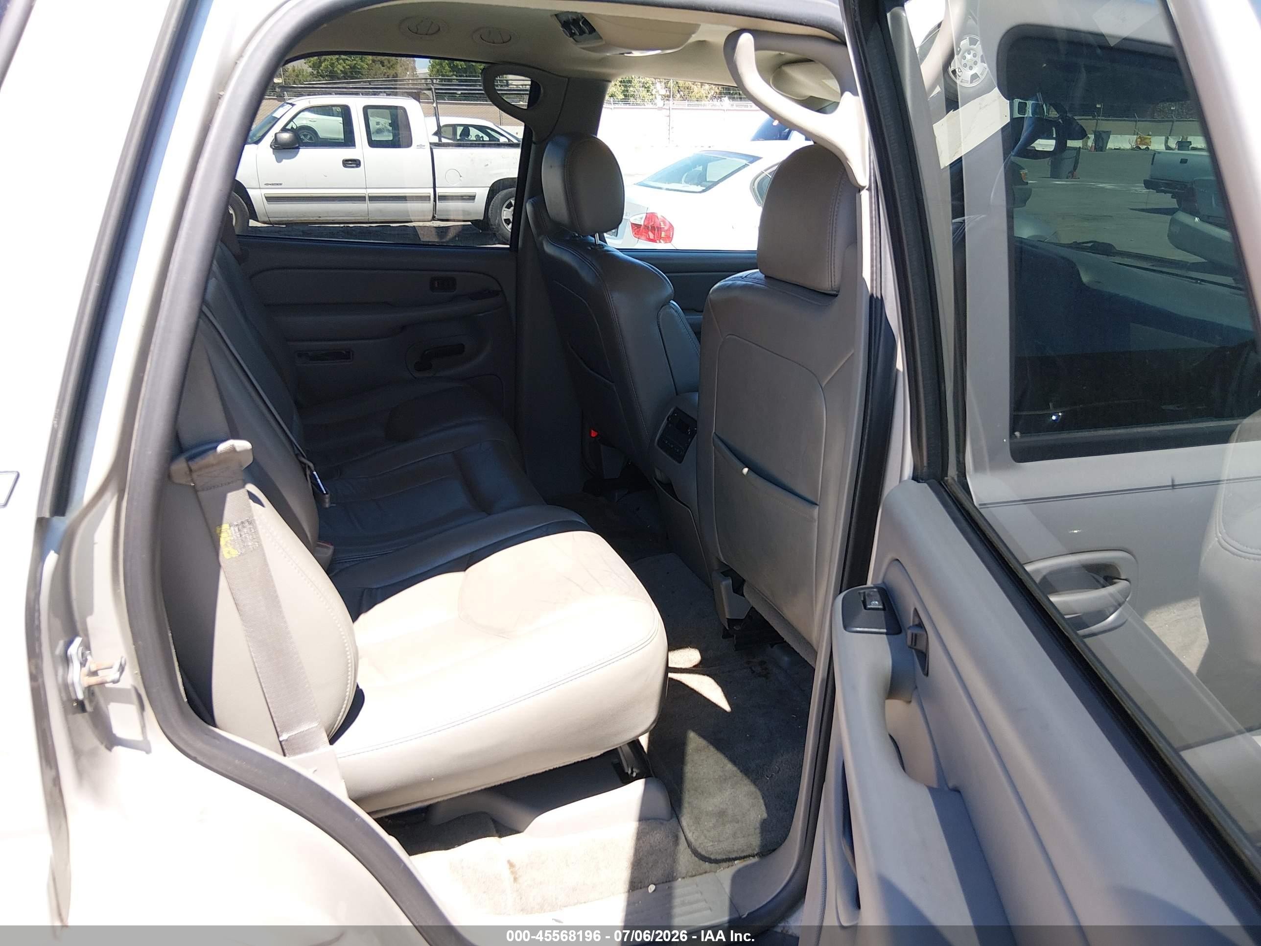 2004 Chevrolet Tahoe Z71 Champagne vin: 1GNEK13T64R302963