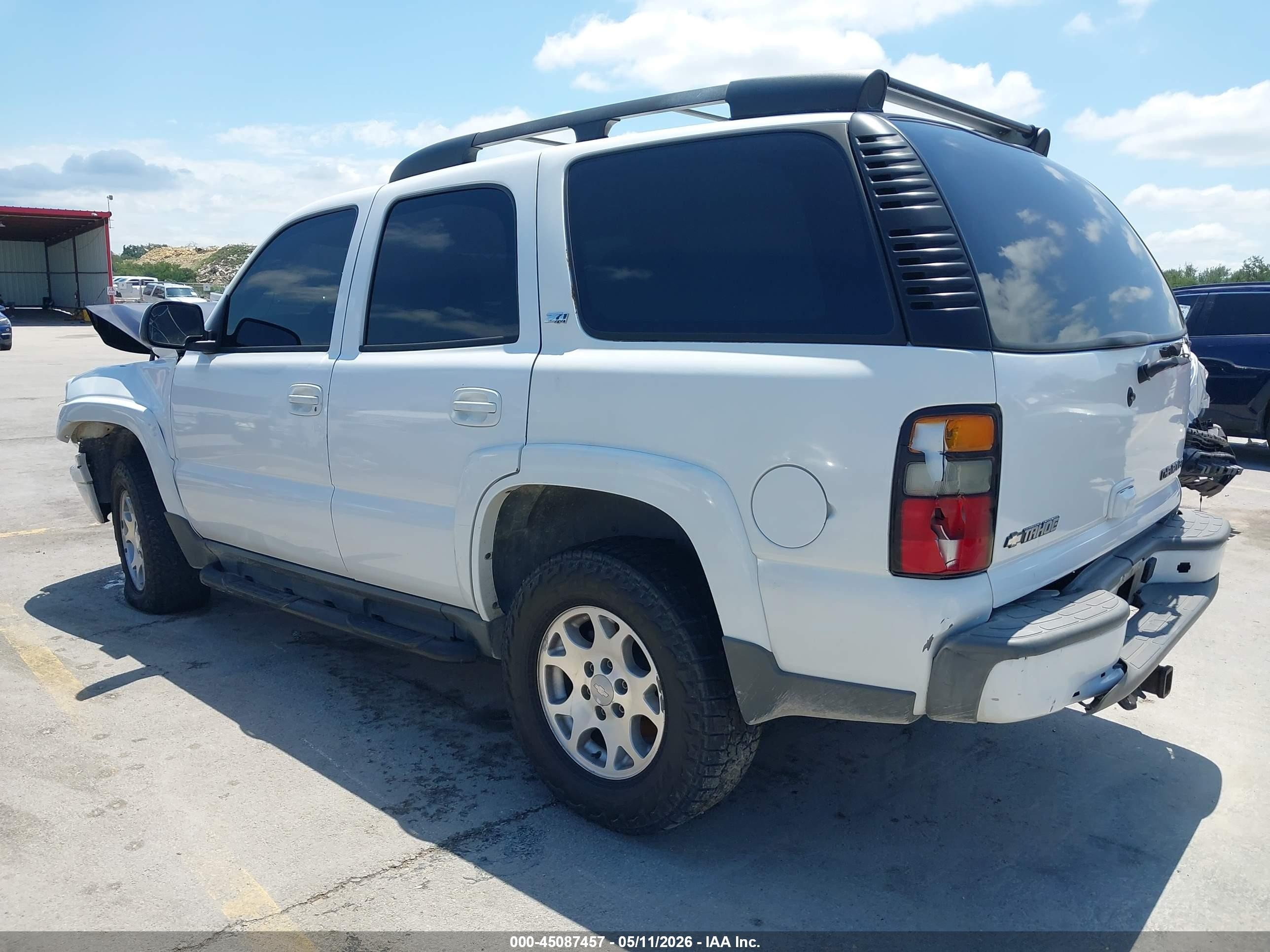 2005 Chevrolet Tahoe Z71 White vin: 1GNEK13T65R125932