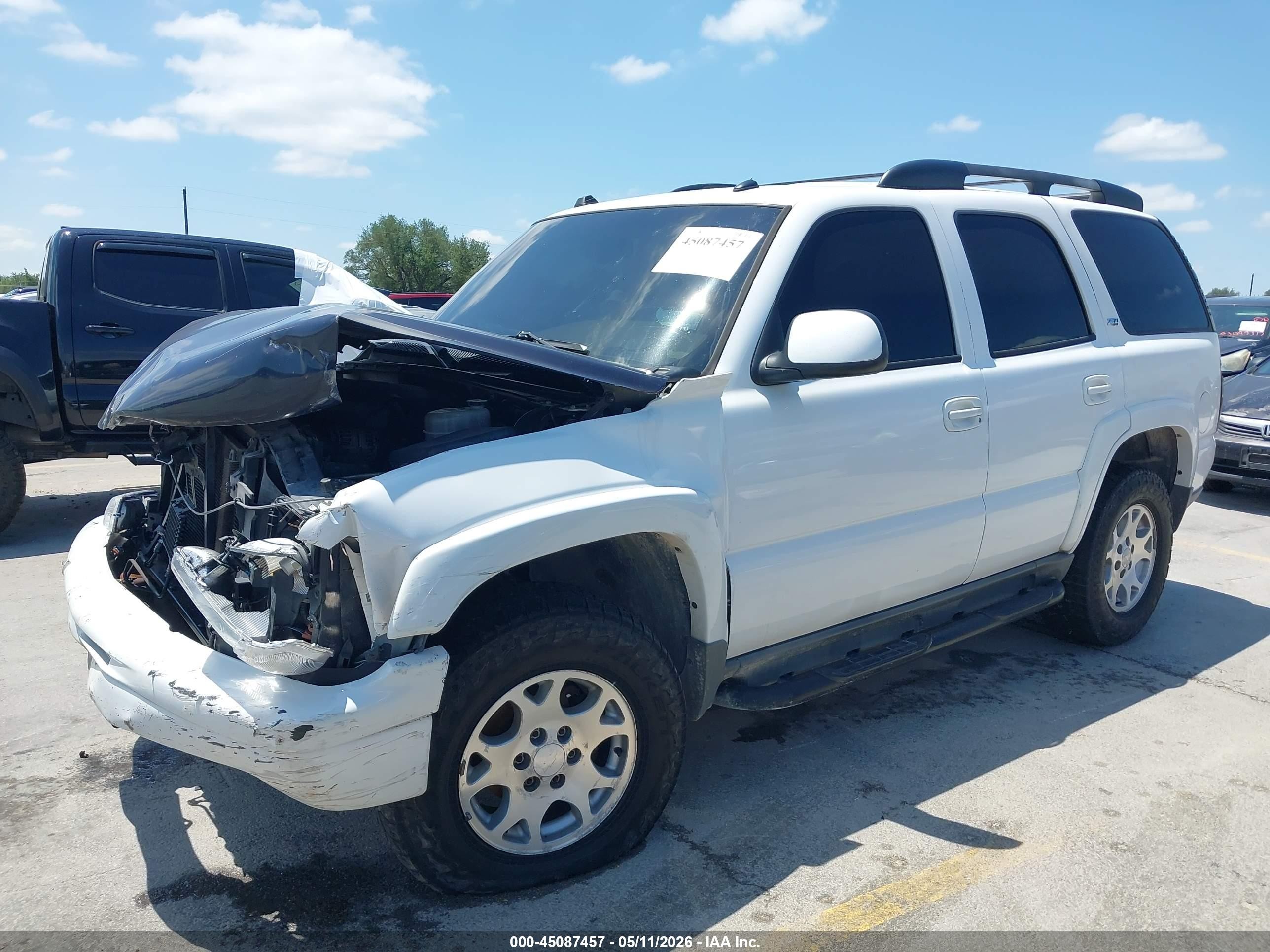 2005 Chevrolet Tahoe Z71 White vin: 1GNEK13T65R125932
