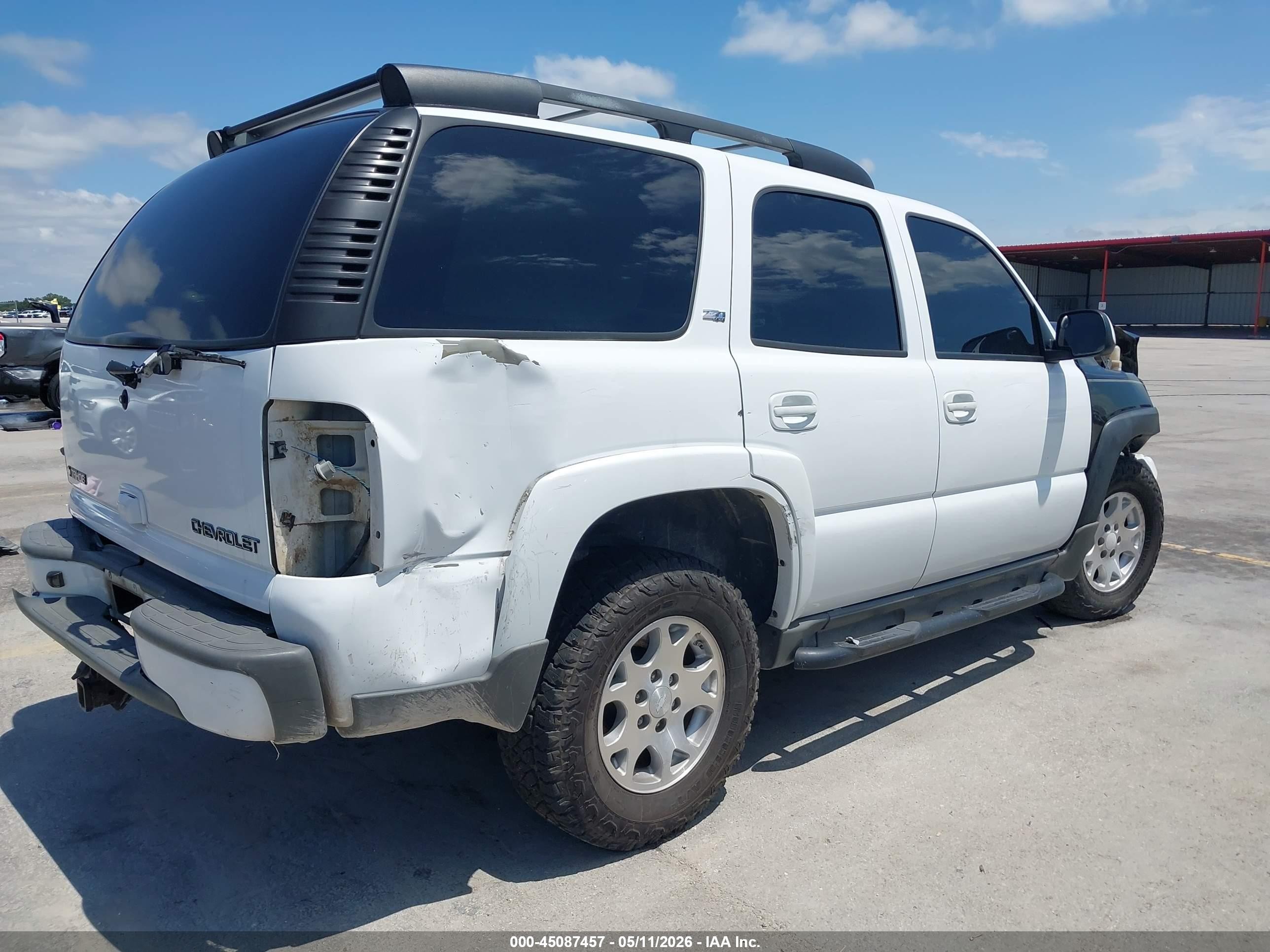 2005 Chevrolet Tahoe Z71 White vin: 1GNEK13T65R125932