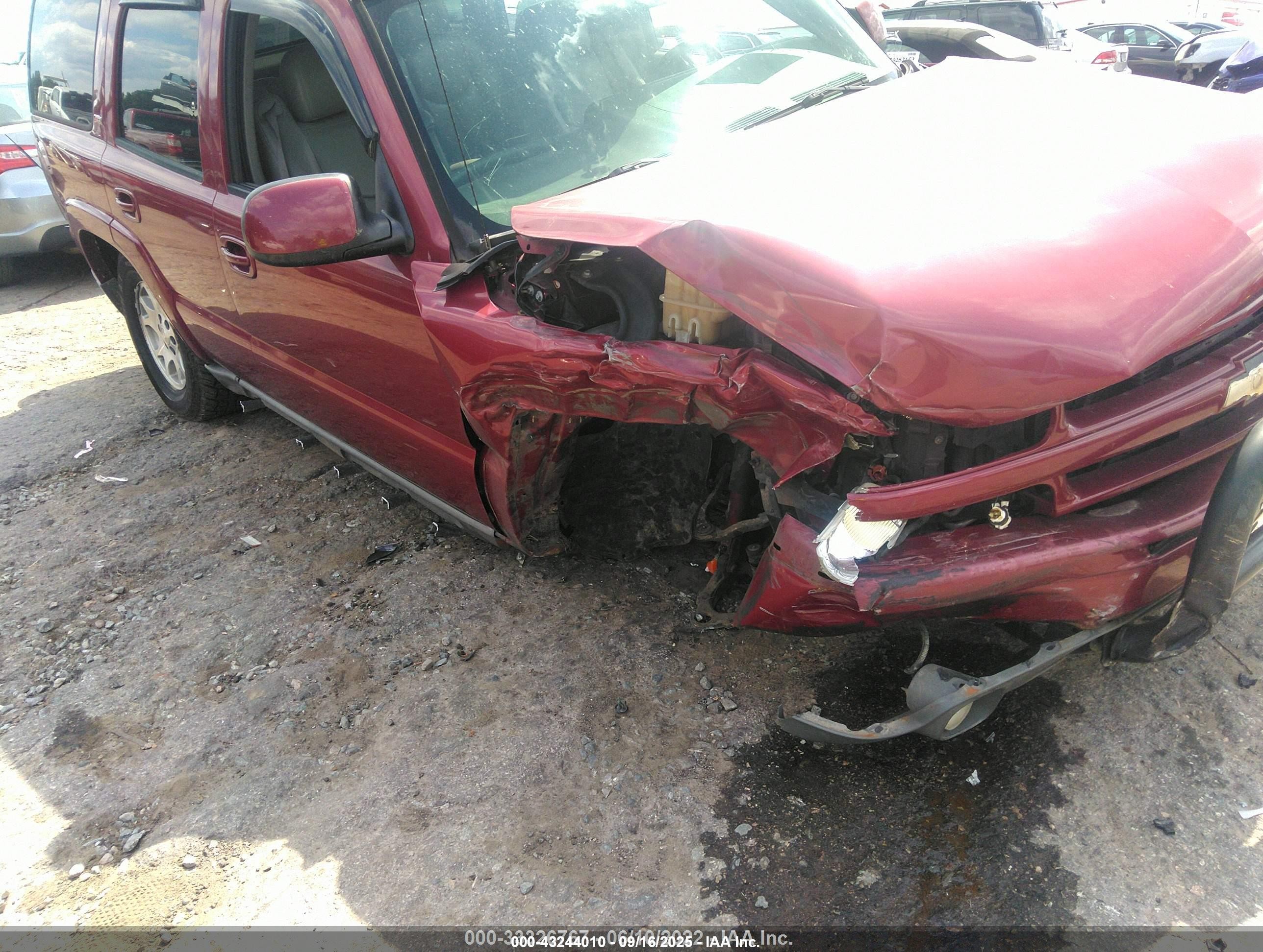 2005 Chevrolet Tahoe Z71 Бордовый vin: 1GNEK13T65R274390