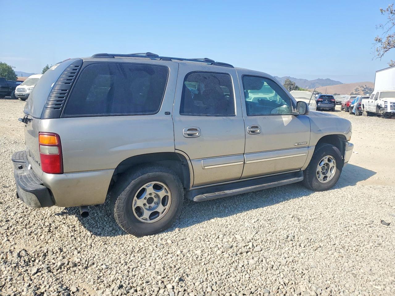 2002 Chevrolet Tahoe K1500 Tan vin: 1GNEK13T72R163150