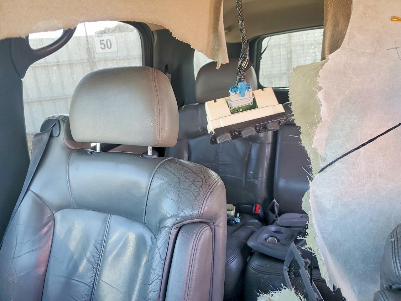 2002 Chevrolet Tahoe K1500 Tan vin: 1GNEK13T72R163150