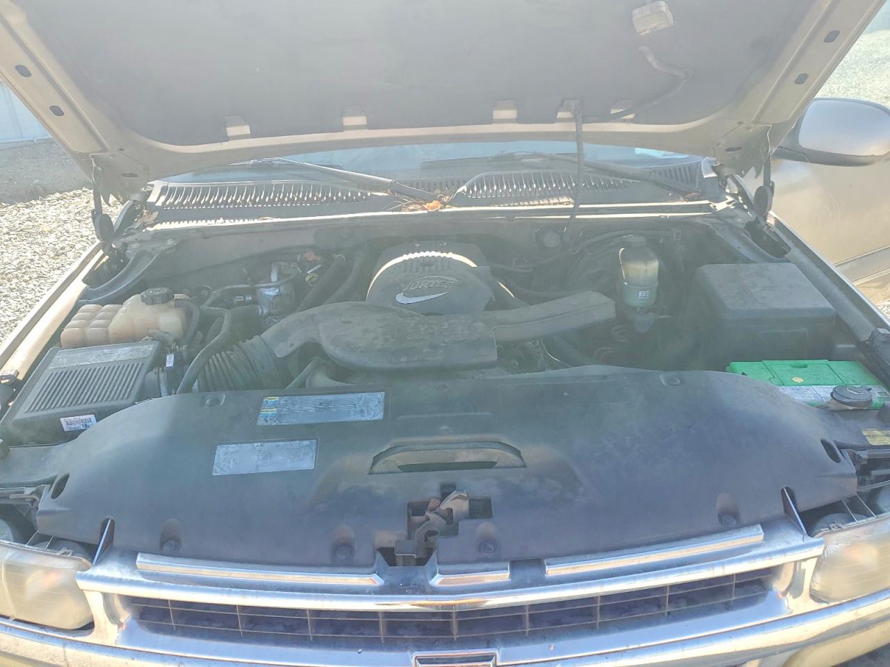 2002 Chevrolet Tahoe K1500 Tan vin: 1GNEK13T72R163150