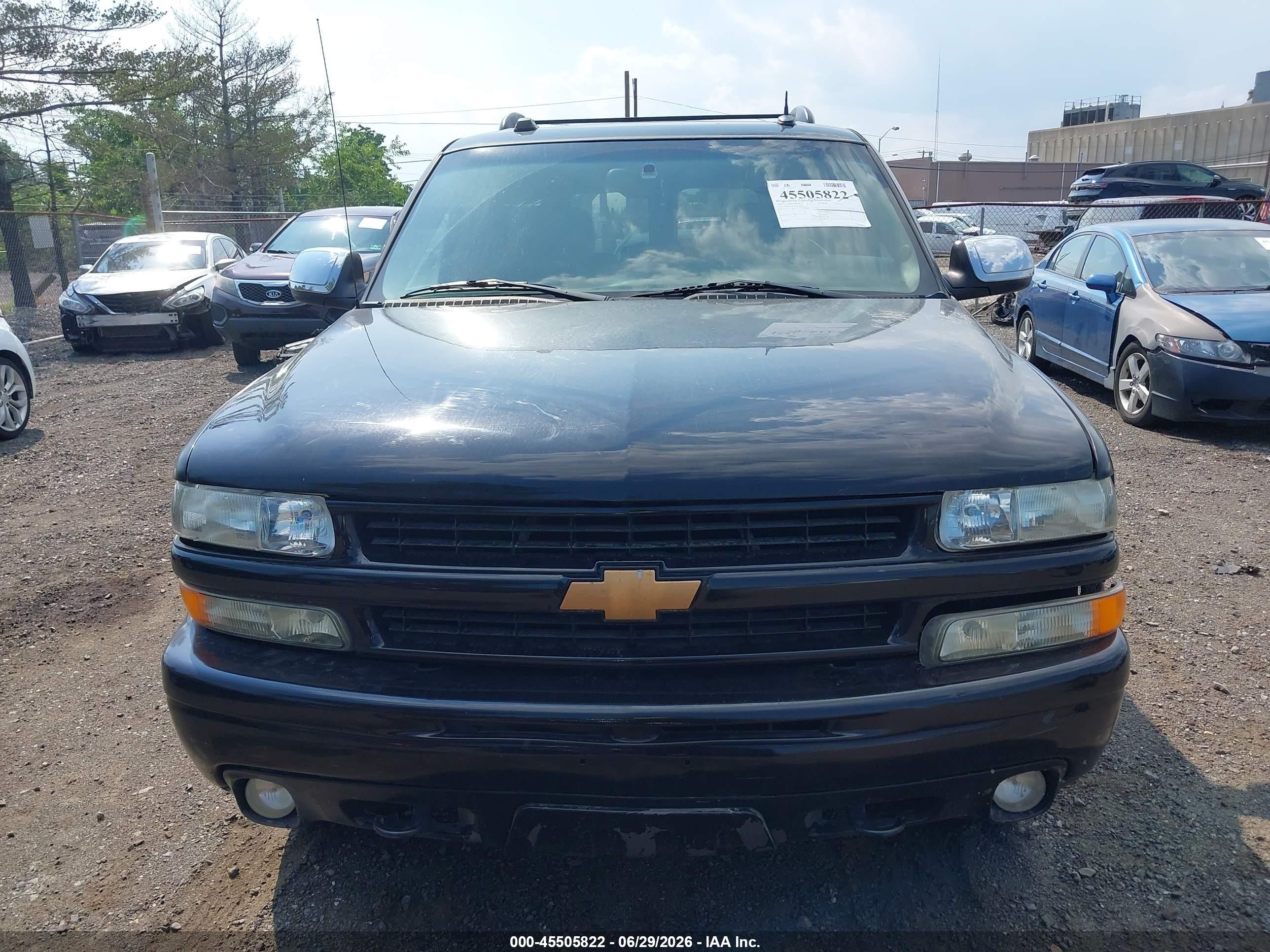 2004 Chevrolet Tahoe Z71 Black vin: 1GNEK13T74R110838