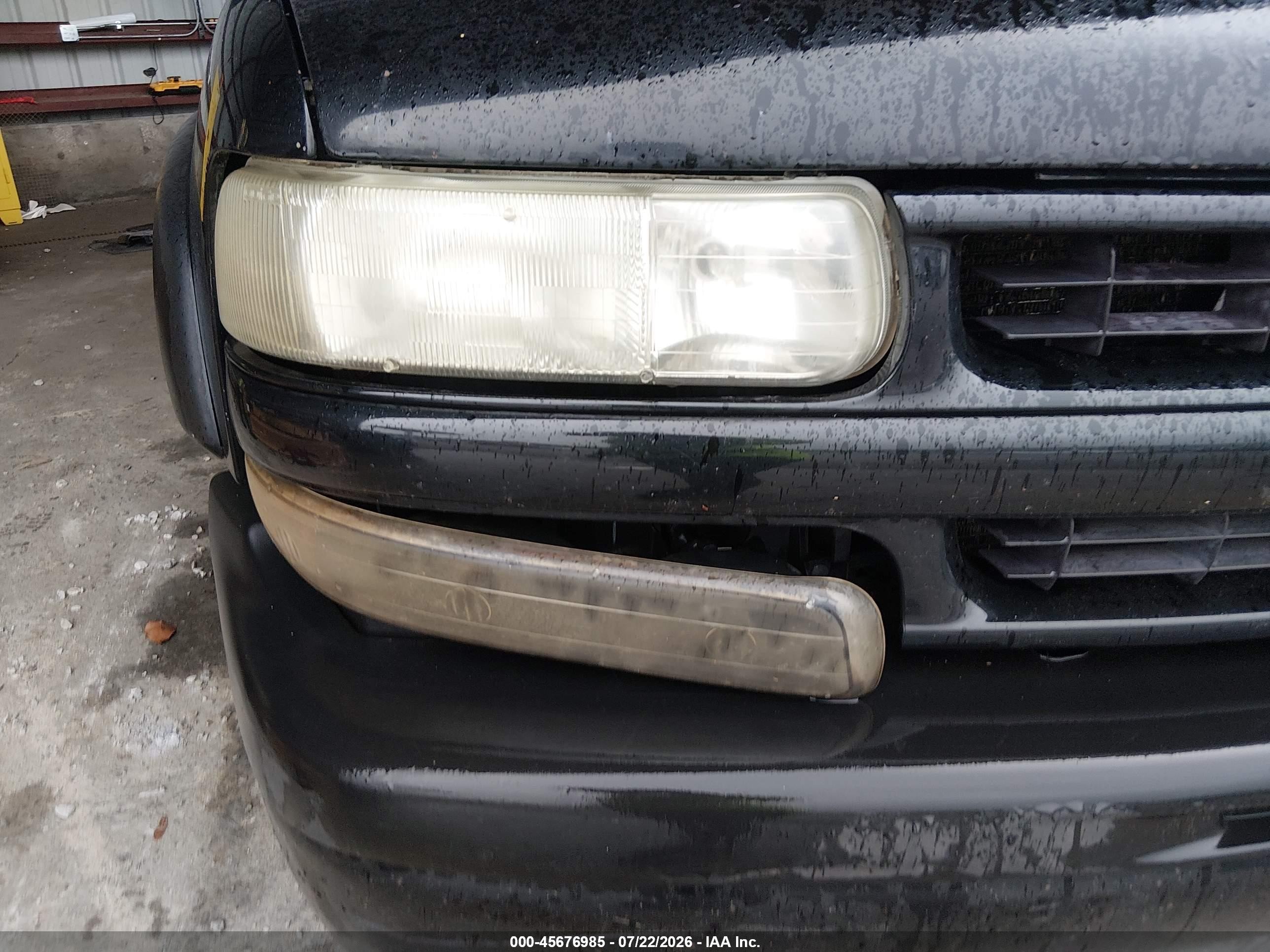 2005 Chevrolet Tahoe Z71 Black vin: 1GNEK13T75R129519