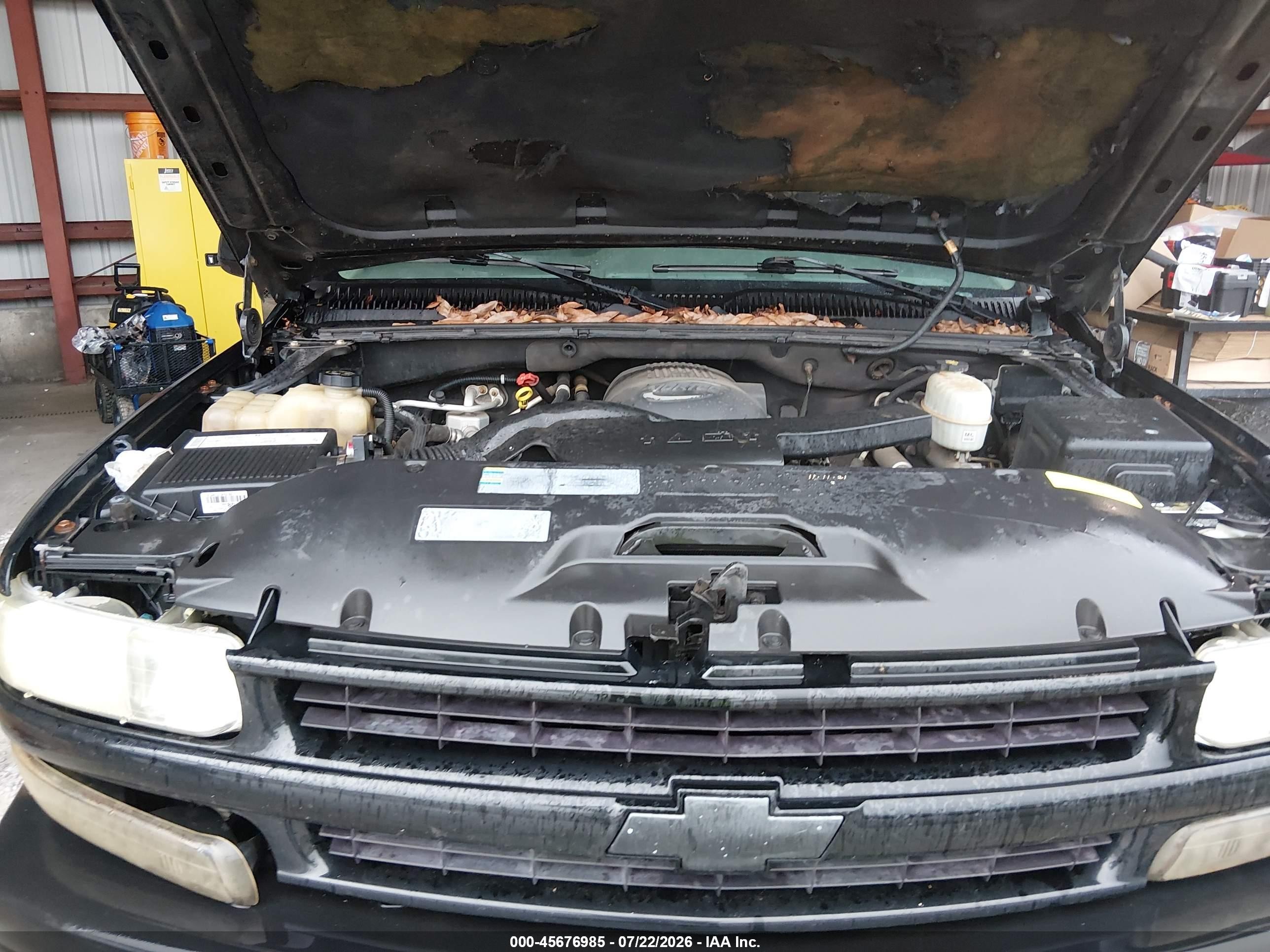 2005 Chevrolet Tahoe Z71 Black vin: 1GNEK13T75R129519