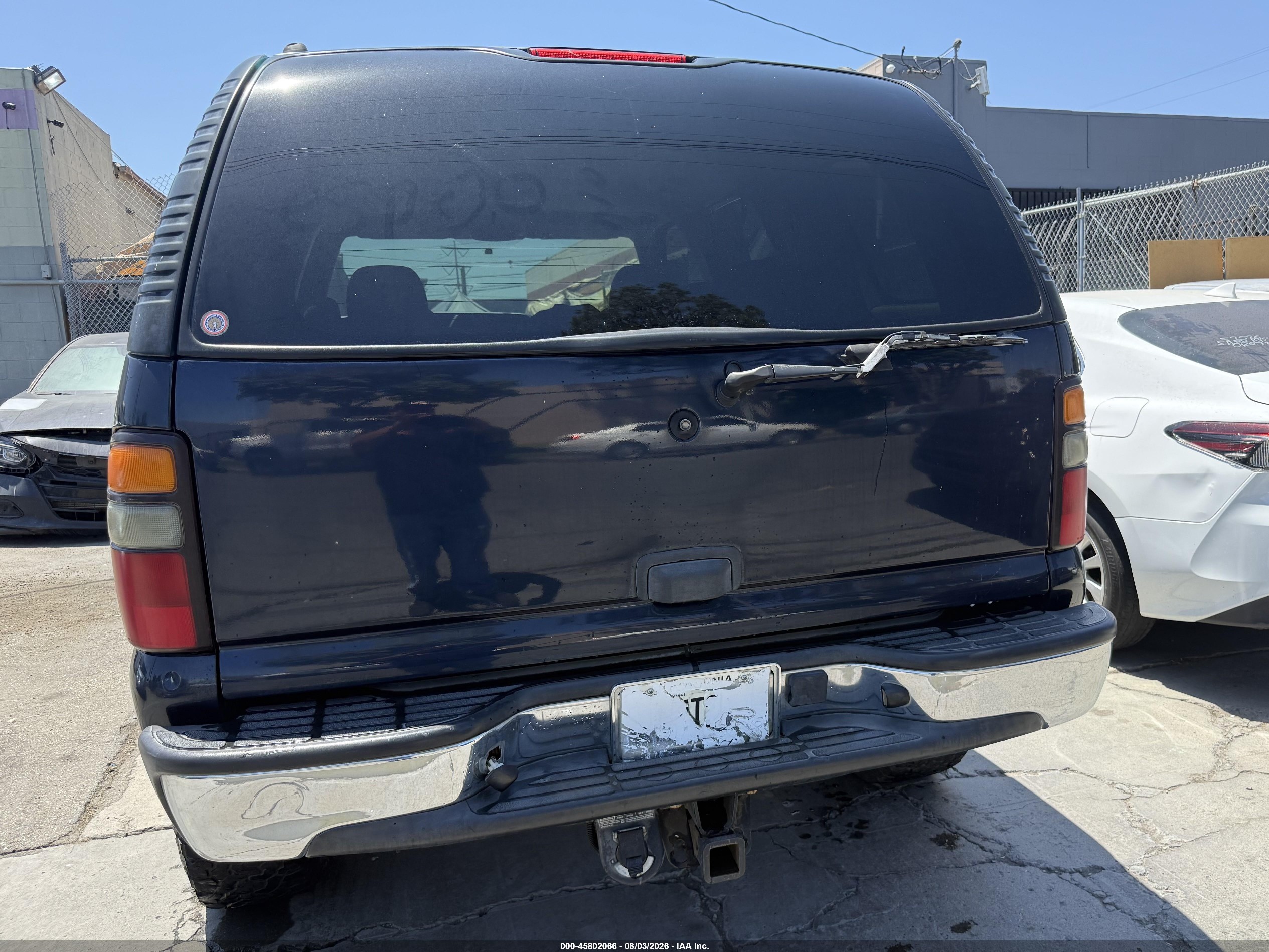 2005 Chevrolet Tahoe Ls Blue vin: 1GNEK13T75R204641