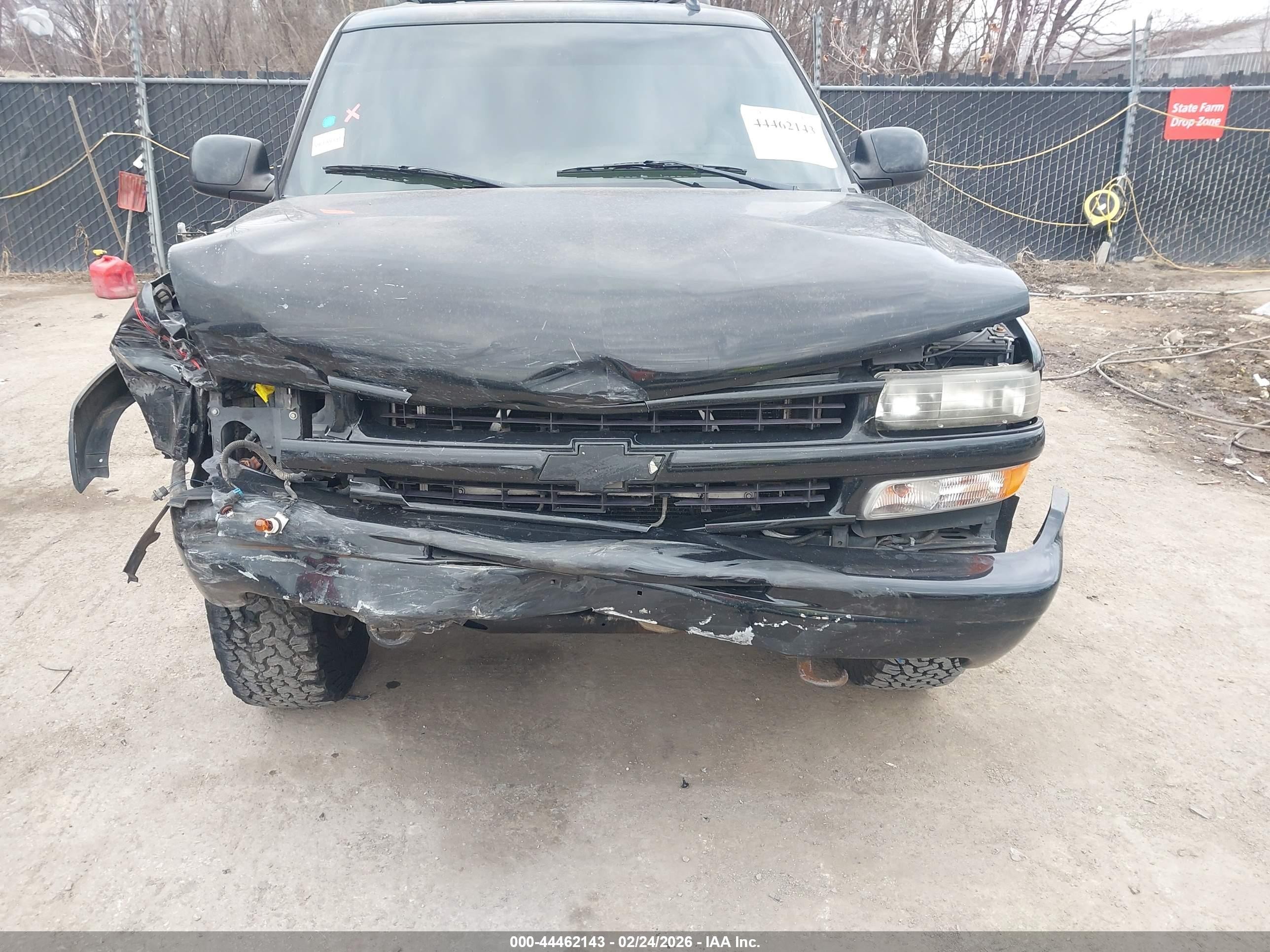 2006 Chevrolet Tahoe Z71 Black vin: 1GNEK13T76R115346