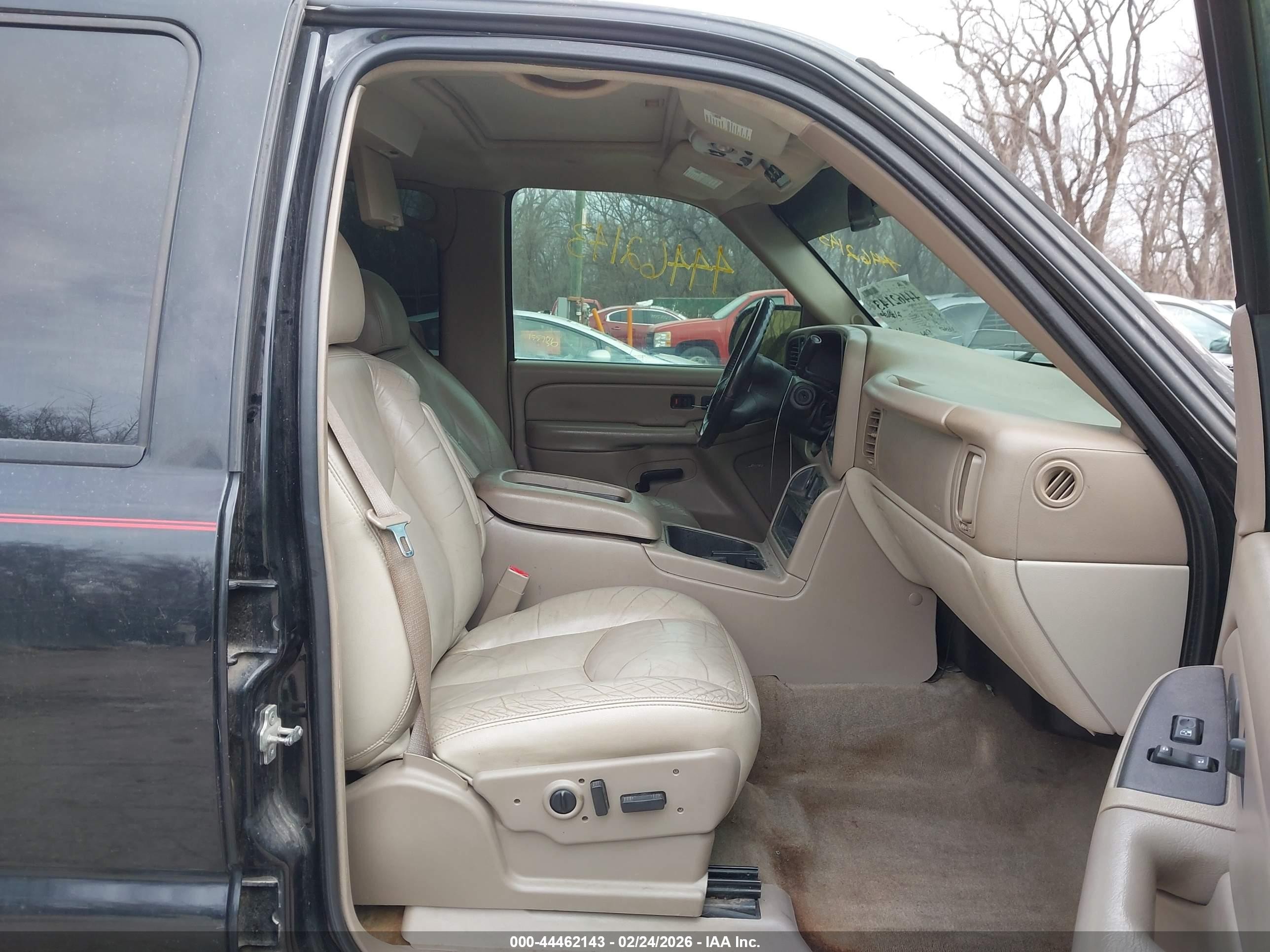 2006 Chevrolet Tahoe Z71 Black vin: 1GNEK13T76R115346