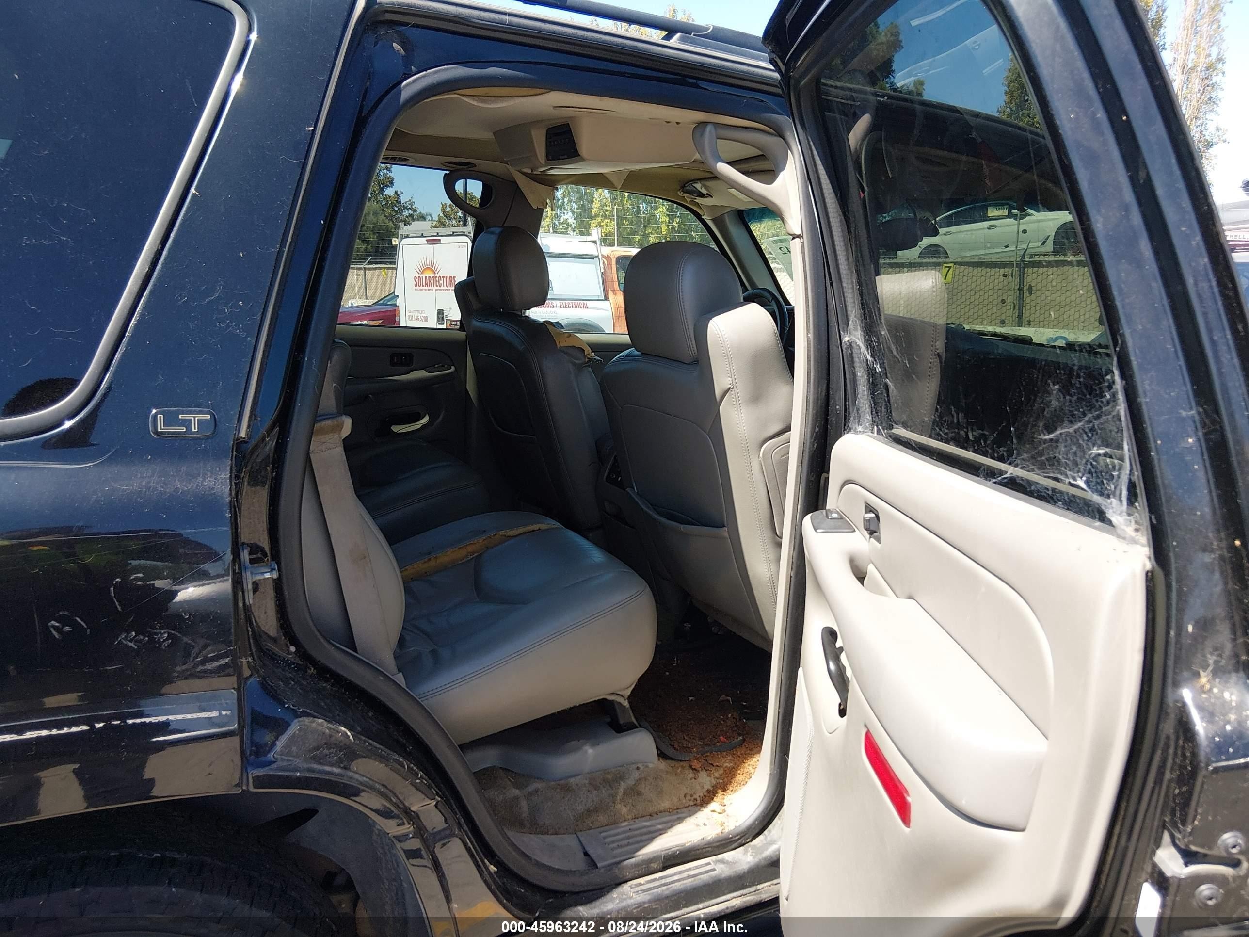 2006 Chevrolet Tahoe Lt Black vin: 1GNEK13T76R164319