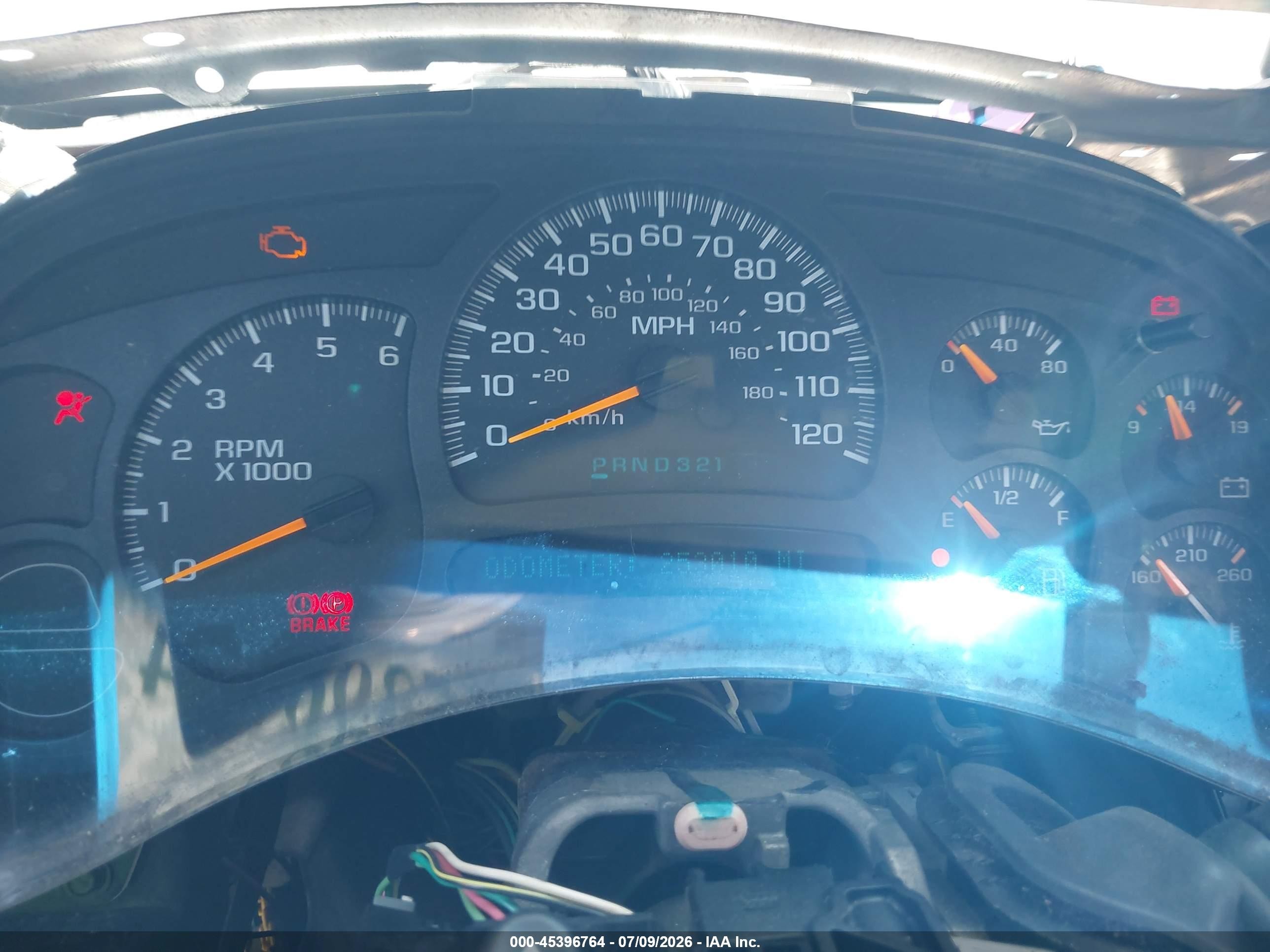 2003 Chevrolet Tahoe Z71 Red vin: 1GNEK13T83R253604