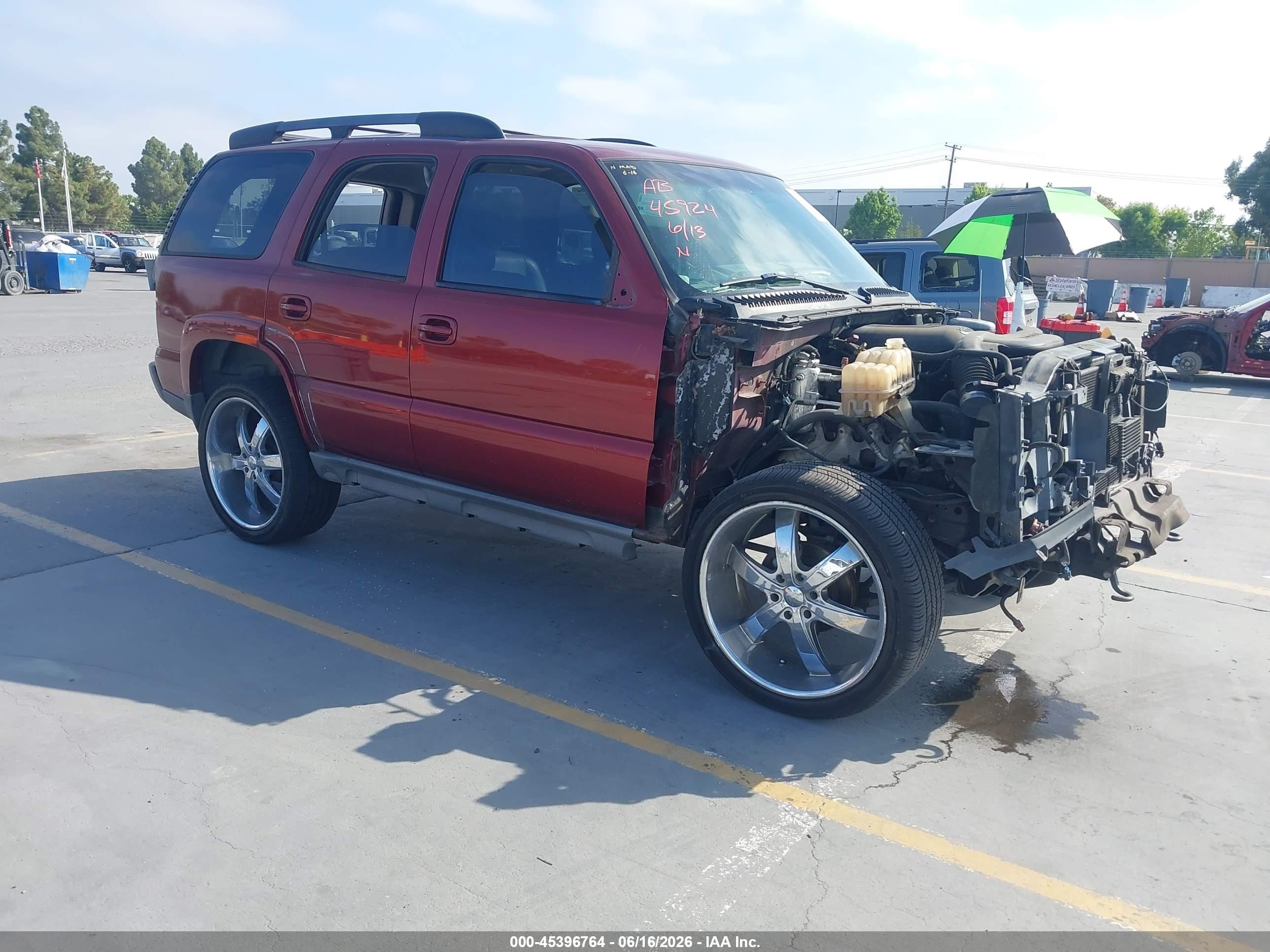 2003 Chevrolet Tahoe Z71 Red vin: 1GNEK13T83R253604