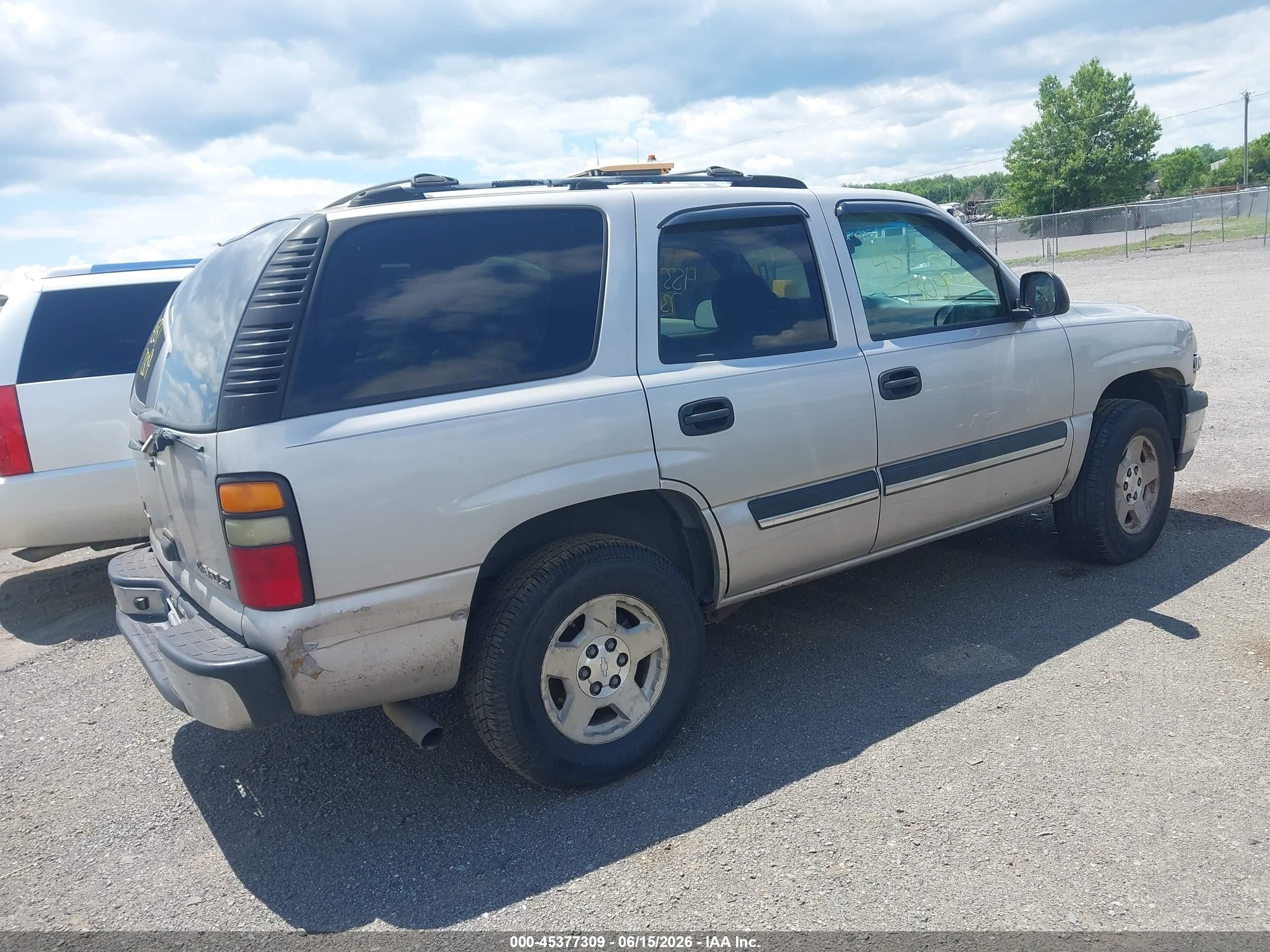 2004 Chevrolet Tahoe Ls Золотой vin: 1GNEK13T84R262692