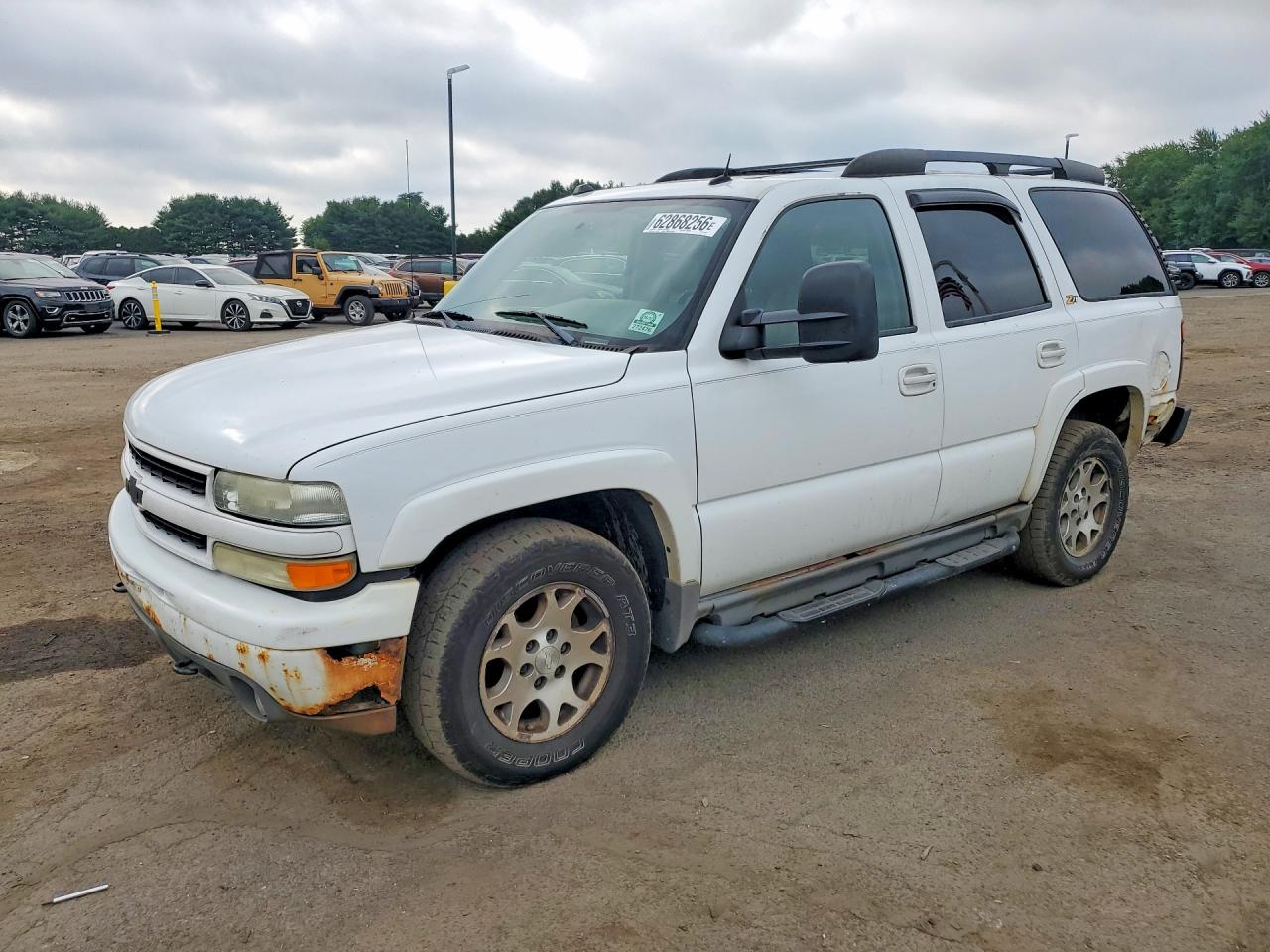 2004 Chevrolet Tahoe K1500 White vin: 1GNEK13T84R301409