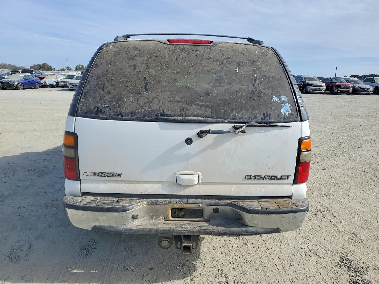 2005 Chevrolet Tahoe K1500 White vin: 1GNEK13T85J152211