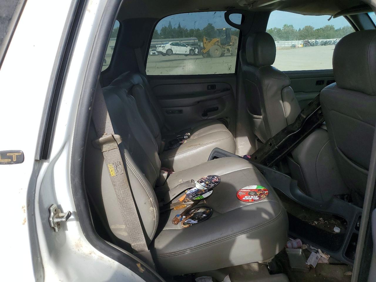 2005 Chevrolet Tahoe K1500 White vin: 1GNEK13T85J152211