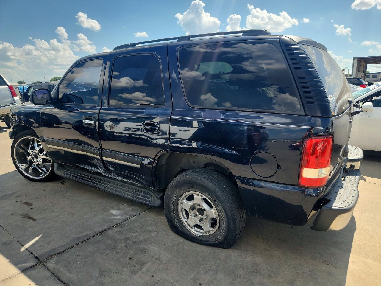 2005 Chevrolet Tahoe K1500 Blue vin: 1GNEK13T85J226520