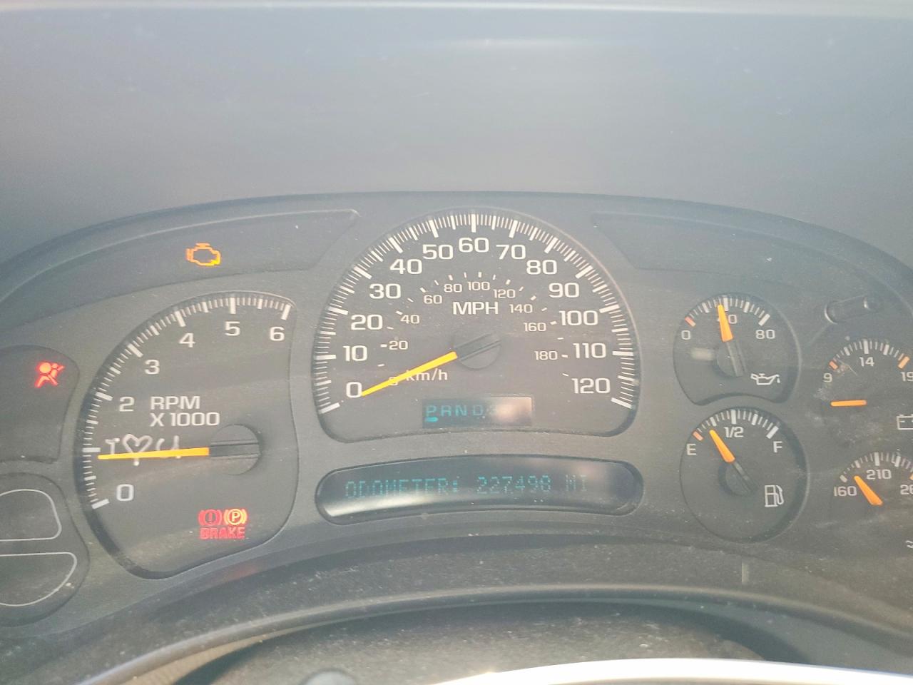 2005 Chevrolet Tahoe K1500 Серый vin: 1GNEK13T85J231765