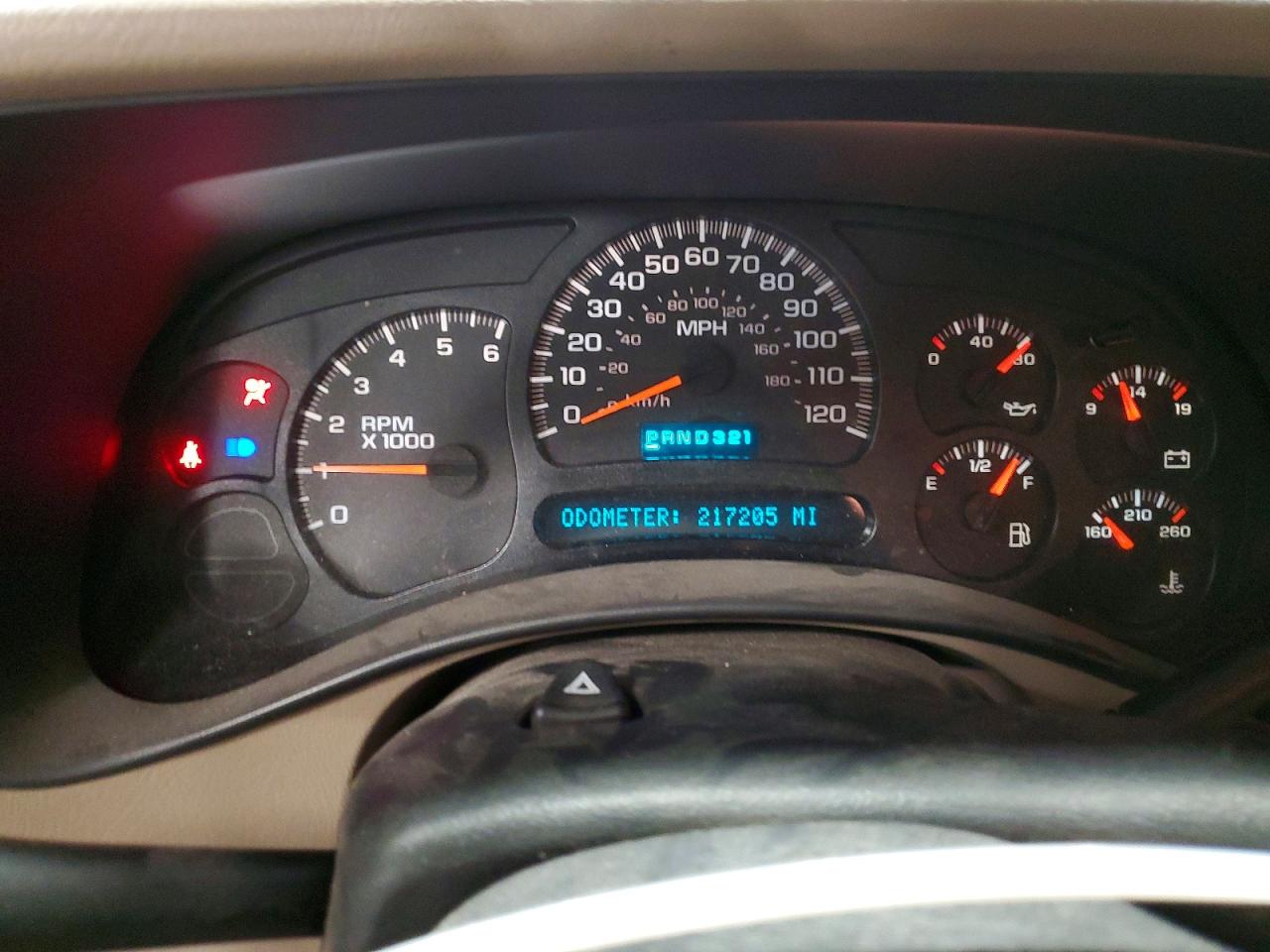 2005 Chevrolet Tahoe K1500 Maroon vin: 1GNEK13T85R152761