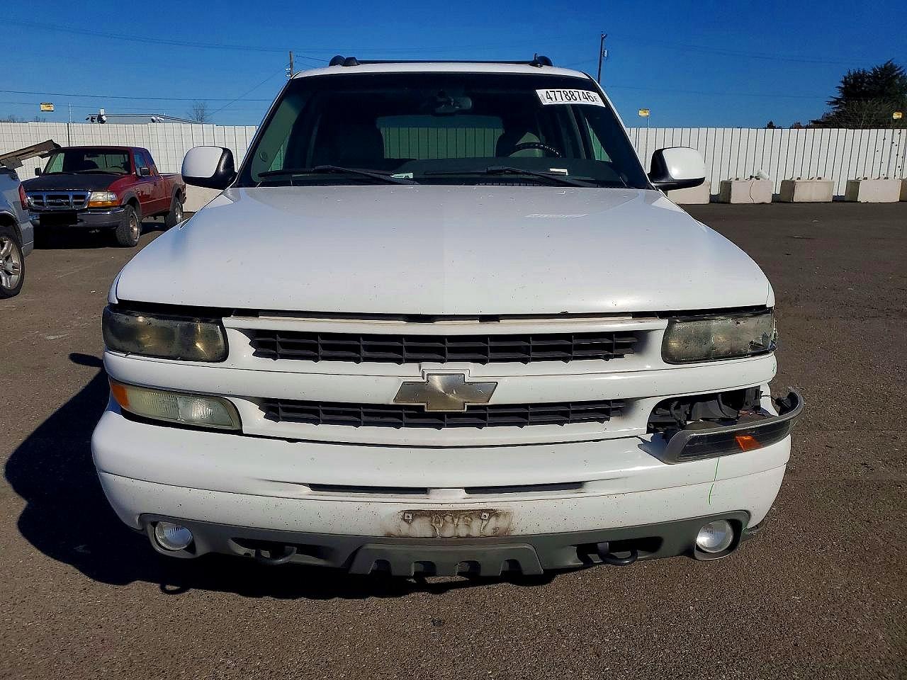 2005 Chevrolet Tahoe K1500 White vin: 1GNEK13T85R182858