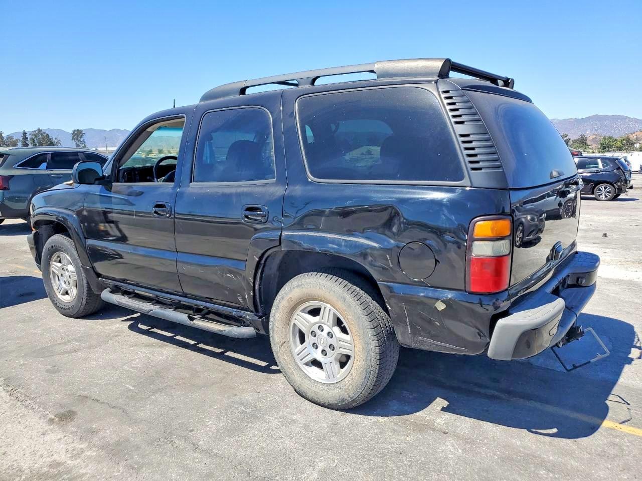 2005 Chevrolet Tahoe K1500 Black vin: 1GNEK13T85R251659