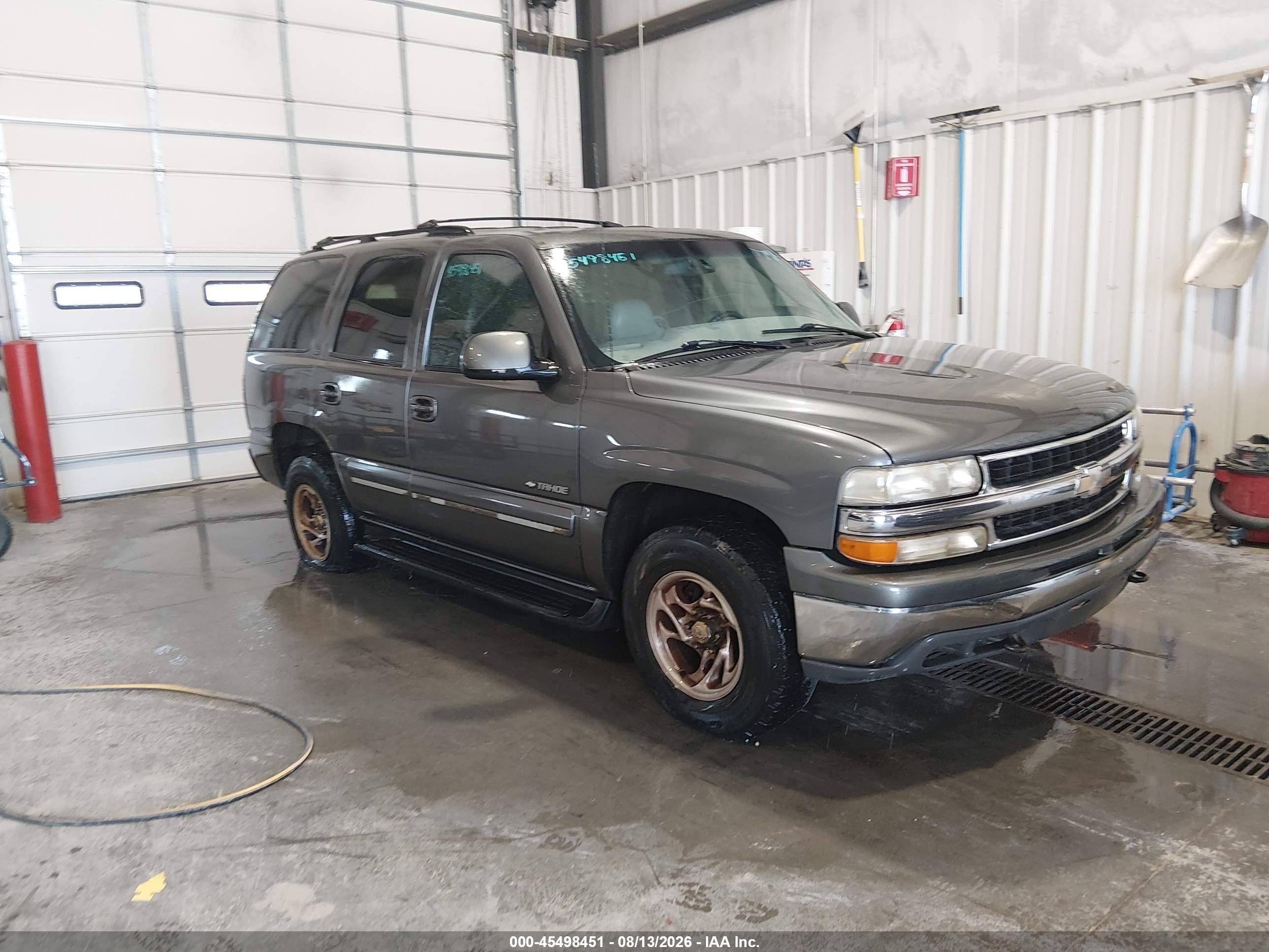 2000 Chevrolet Tahoe All New Lt Gray vin: 1GNEK13T8YJ100369