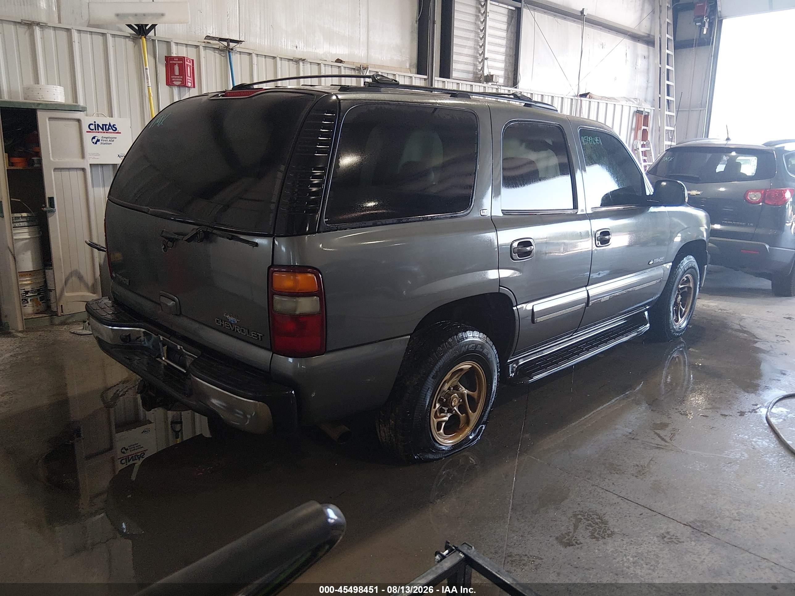2000 Chevrolet Tahoe All New Lt Gray vin: 1GNEK13T8YJ100369