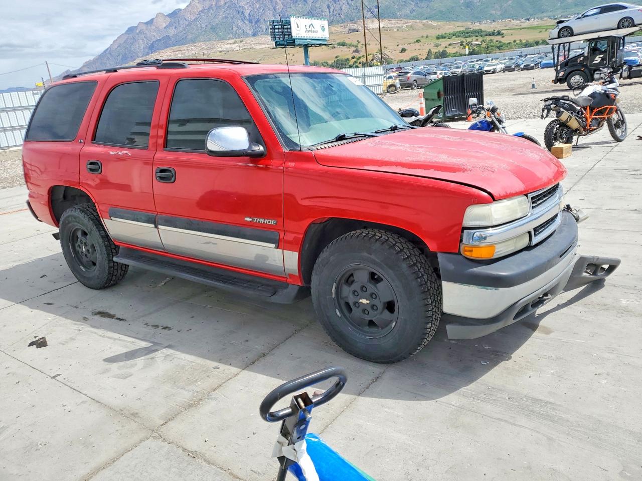 2001 Chevrolet Tahoe K1500 Red vin: 1GNEK13T91J209686