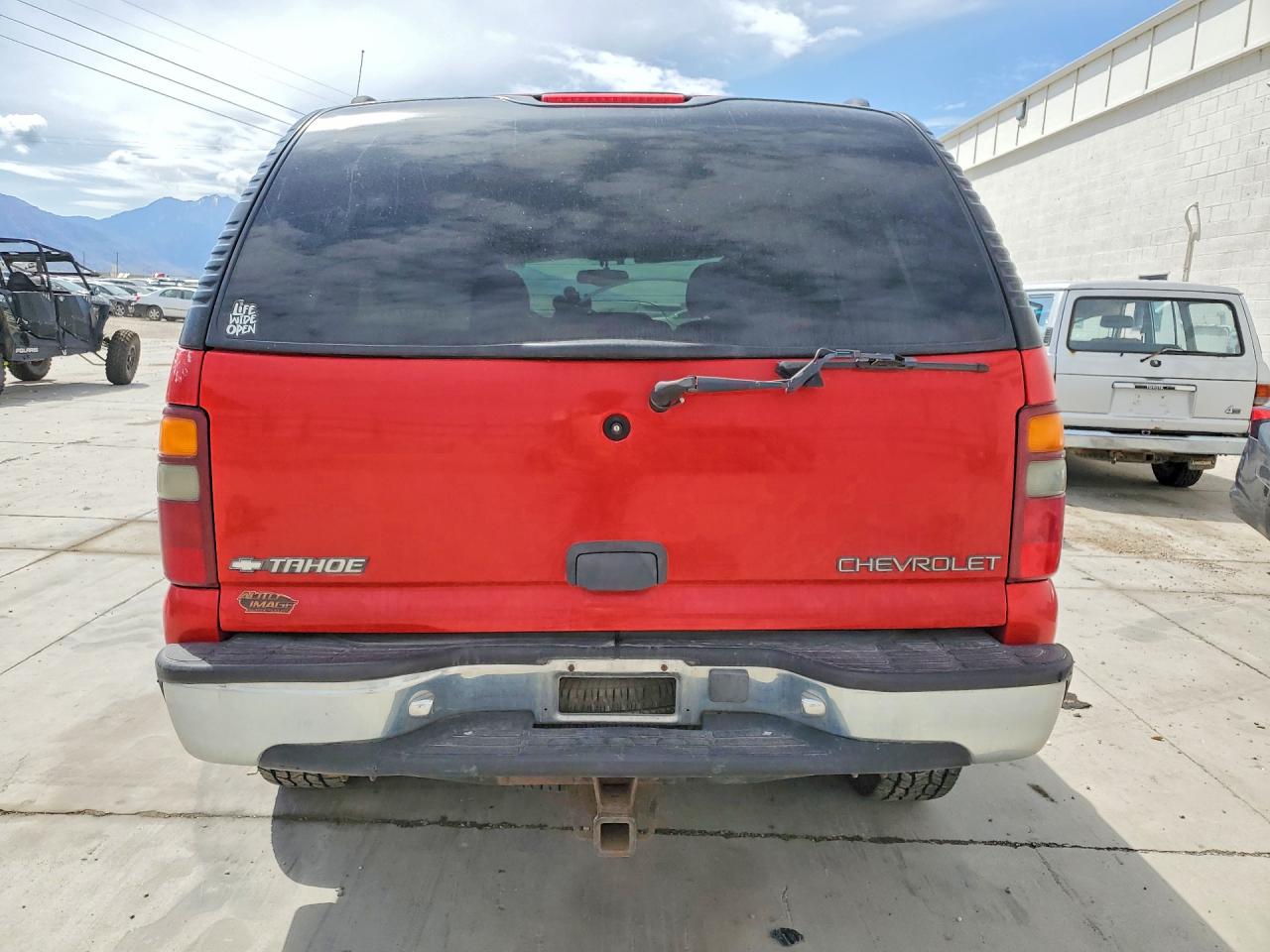 2001 Chevrolet Tahoe K1500 Red vin: 1GNEK13T91J209686