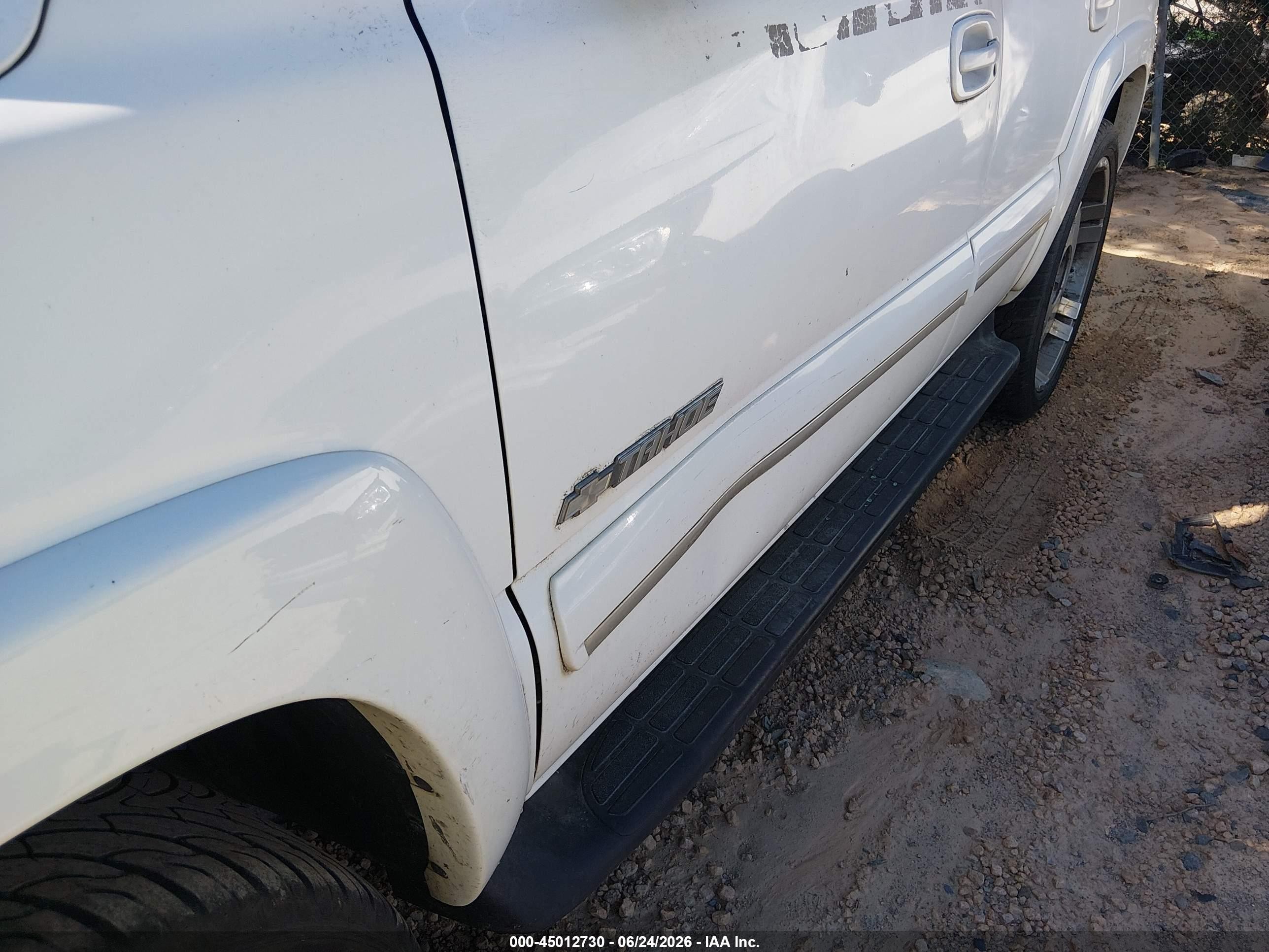 2003 Chevrolet Tahoe Lt White vin: 1GNEK13T93J240293