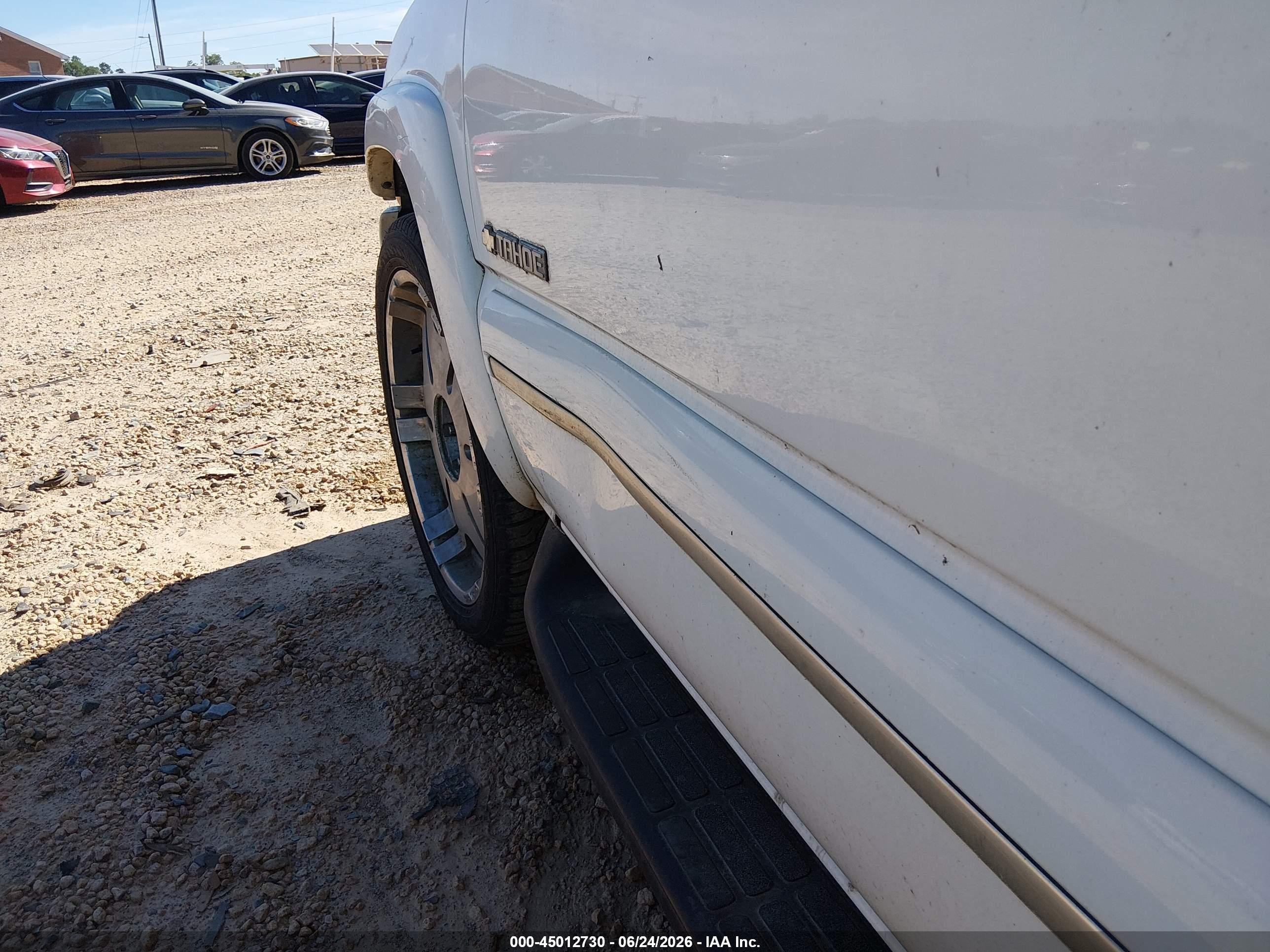 2003 Chevrolet Tahoe Lt White vin: 1GNEK13T93J240293