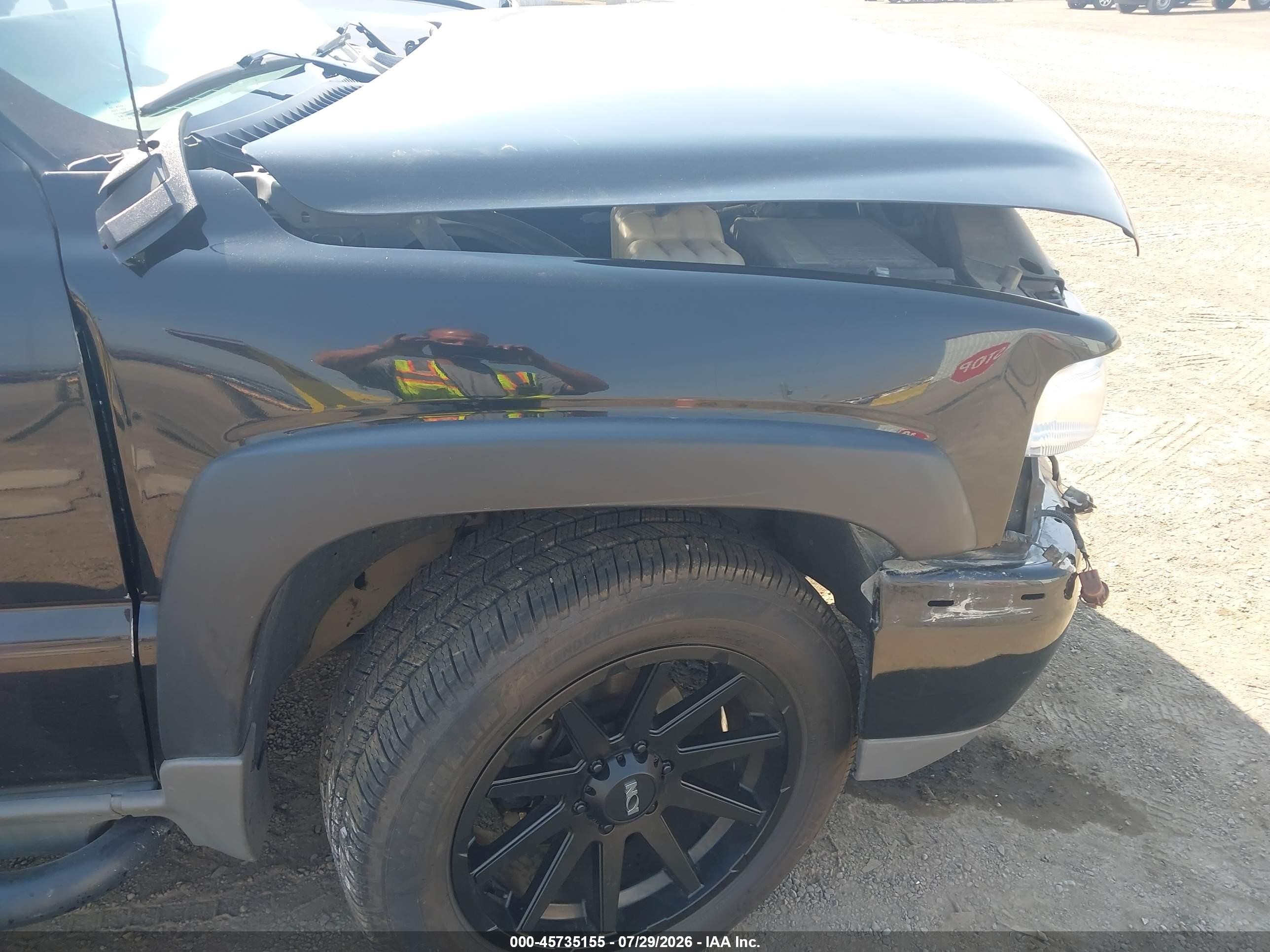2003 Chevrolet Tahoe Z71 Черный vin: 1GNEK13T93R280939