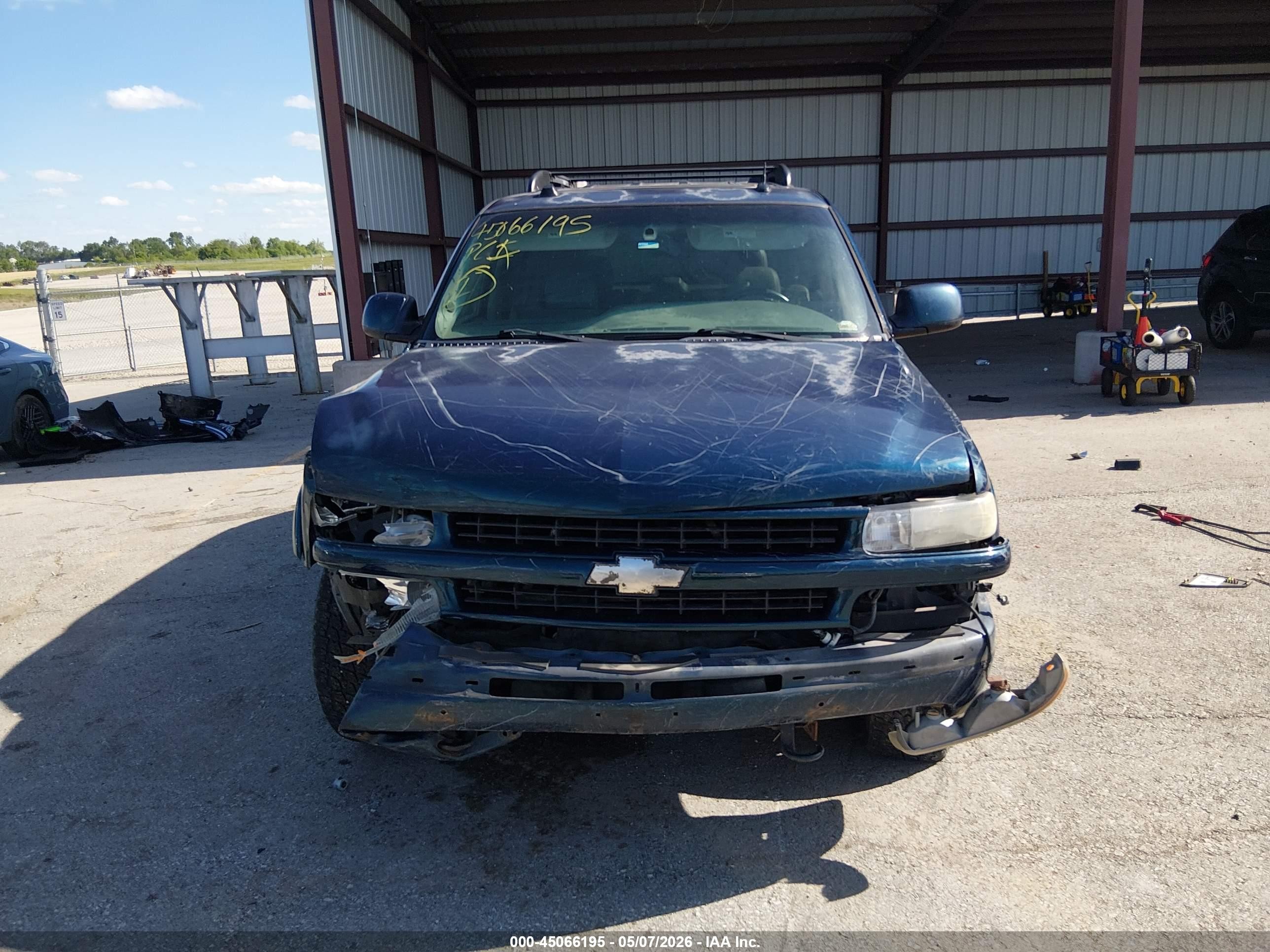 2005 Chevrolet Tahoe Z71 Синий vin: 1GNEK13T95R160710