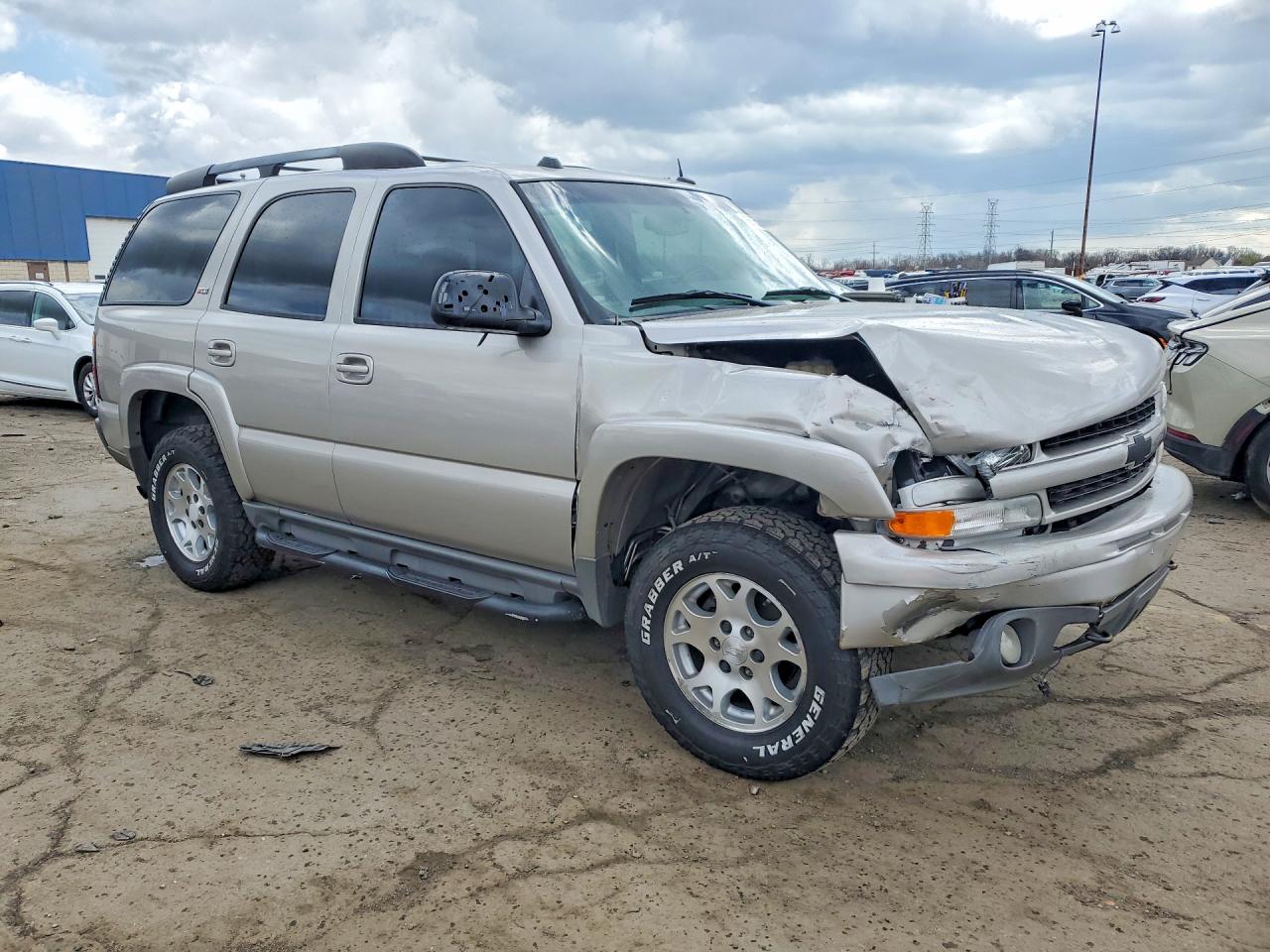 2005 Chevrolet Tahoe K1500 Бежевый vin: 1GNEK13T95R214104