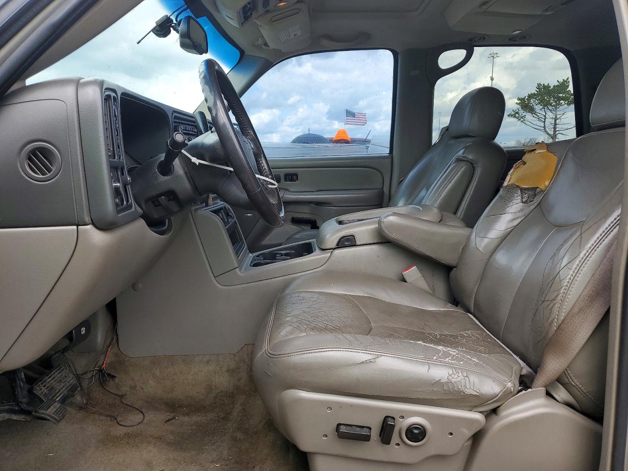 2005 Chevrolet Tahoe K1500 Бежевый vin: 1GNEK13T95R214104