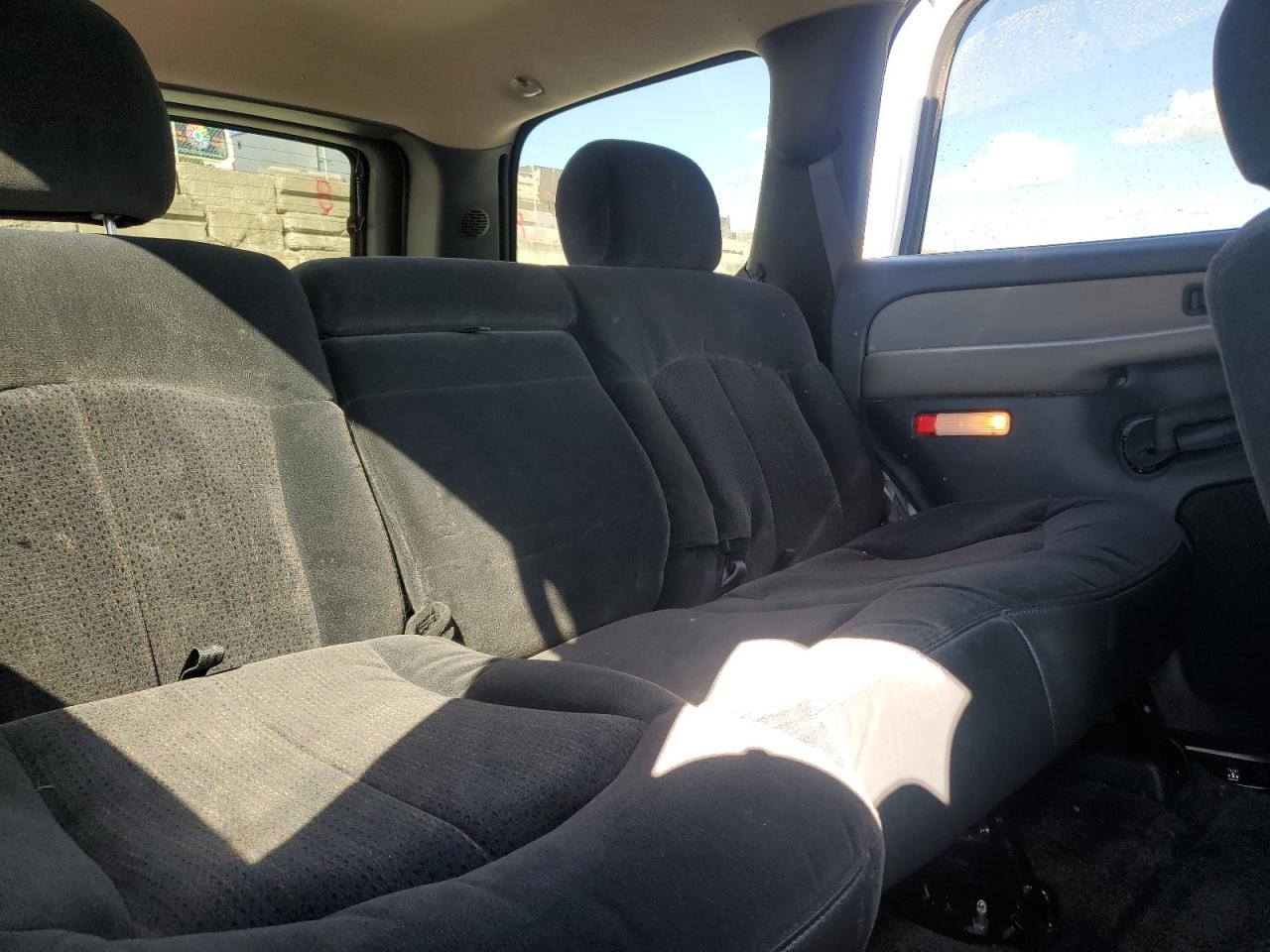 2000 Chevrolet Tahoe K1500 Белый vin: 1GNEK13T9YJ183987