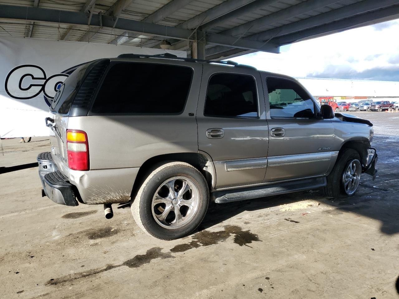 2002 Chevrolet Tahoe K1500 Gold vin: 1GNEK13TX2J292515