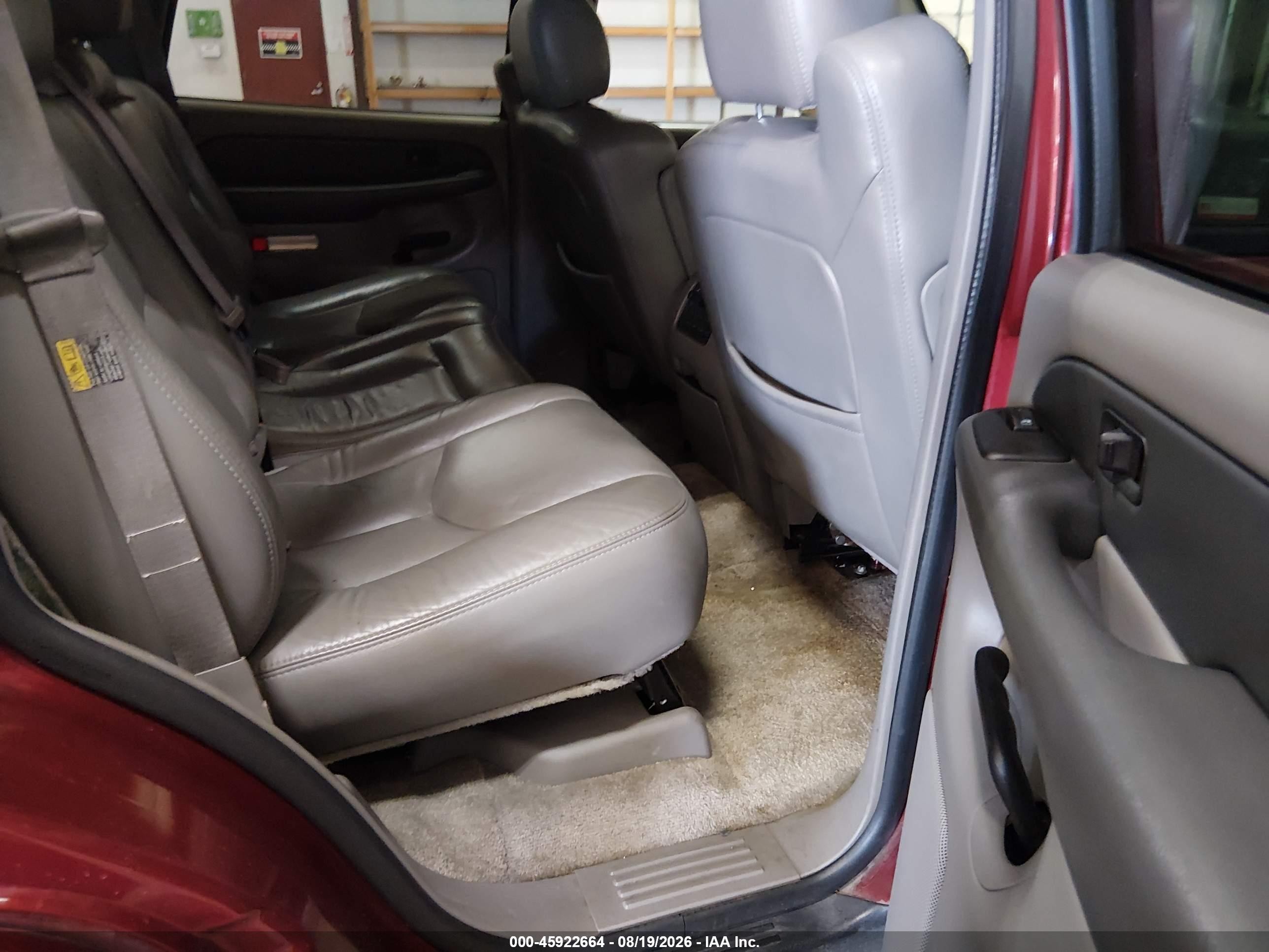 2003 Chevrolet Tahoe Z71 Red vin: 1GNEK13TX3R204615