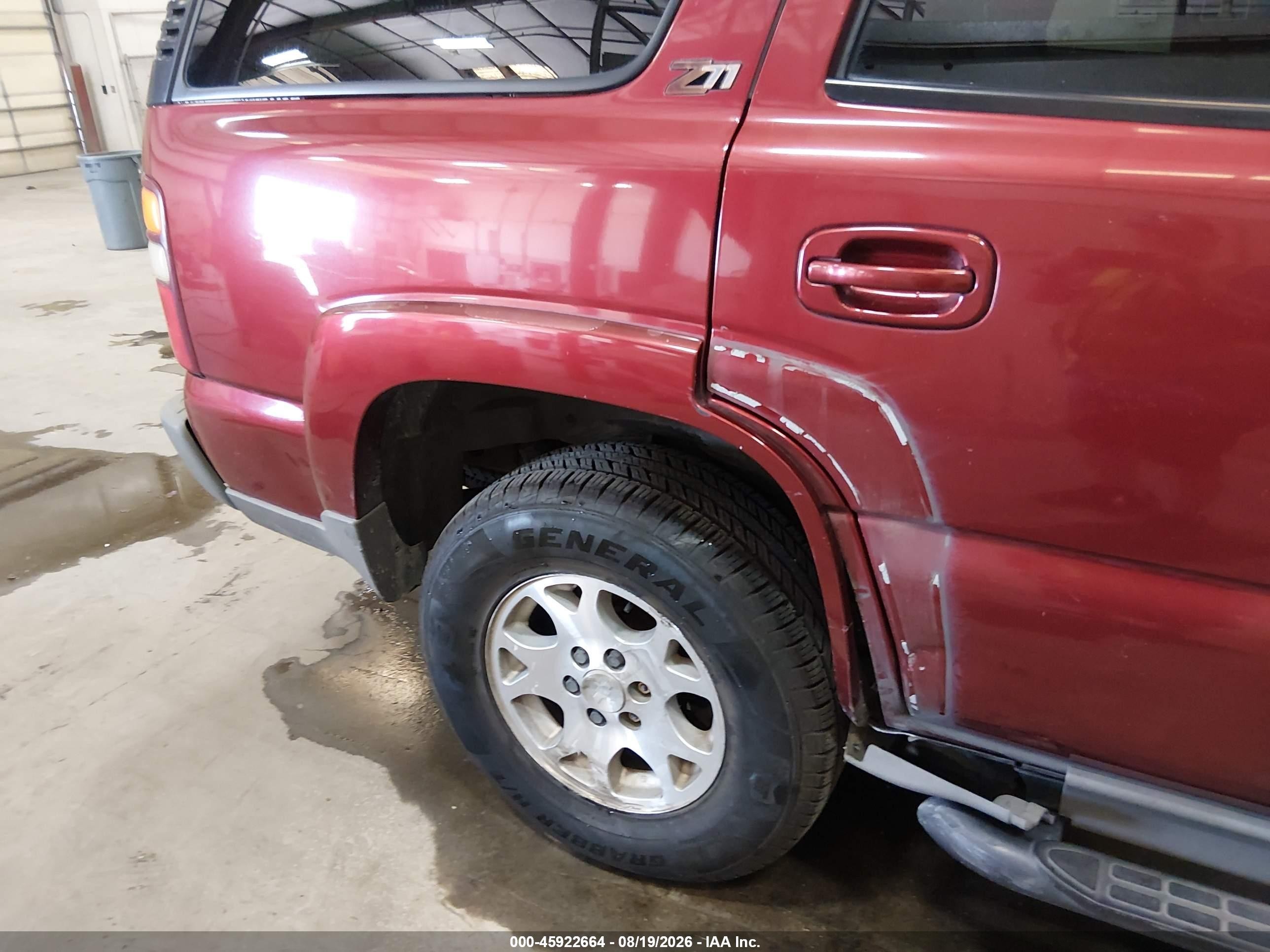 2003 Chevrolet Tahoe Z71 Red vin: 1GNEK13TX3R204615