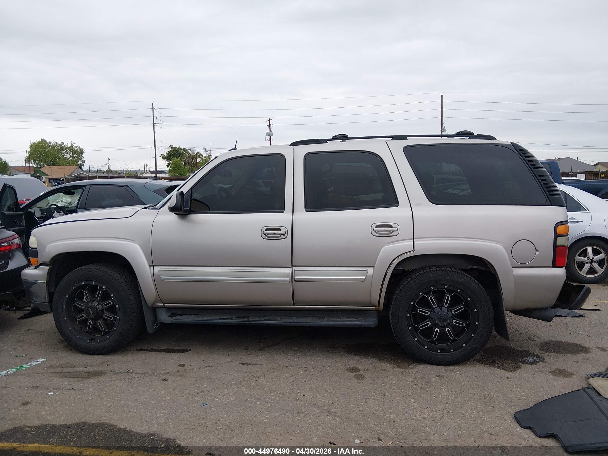 2005 Chevrolet Tahoe Lt Серый vin: 1GNEK13TX5R196101