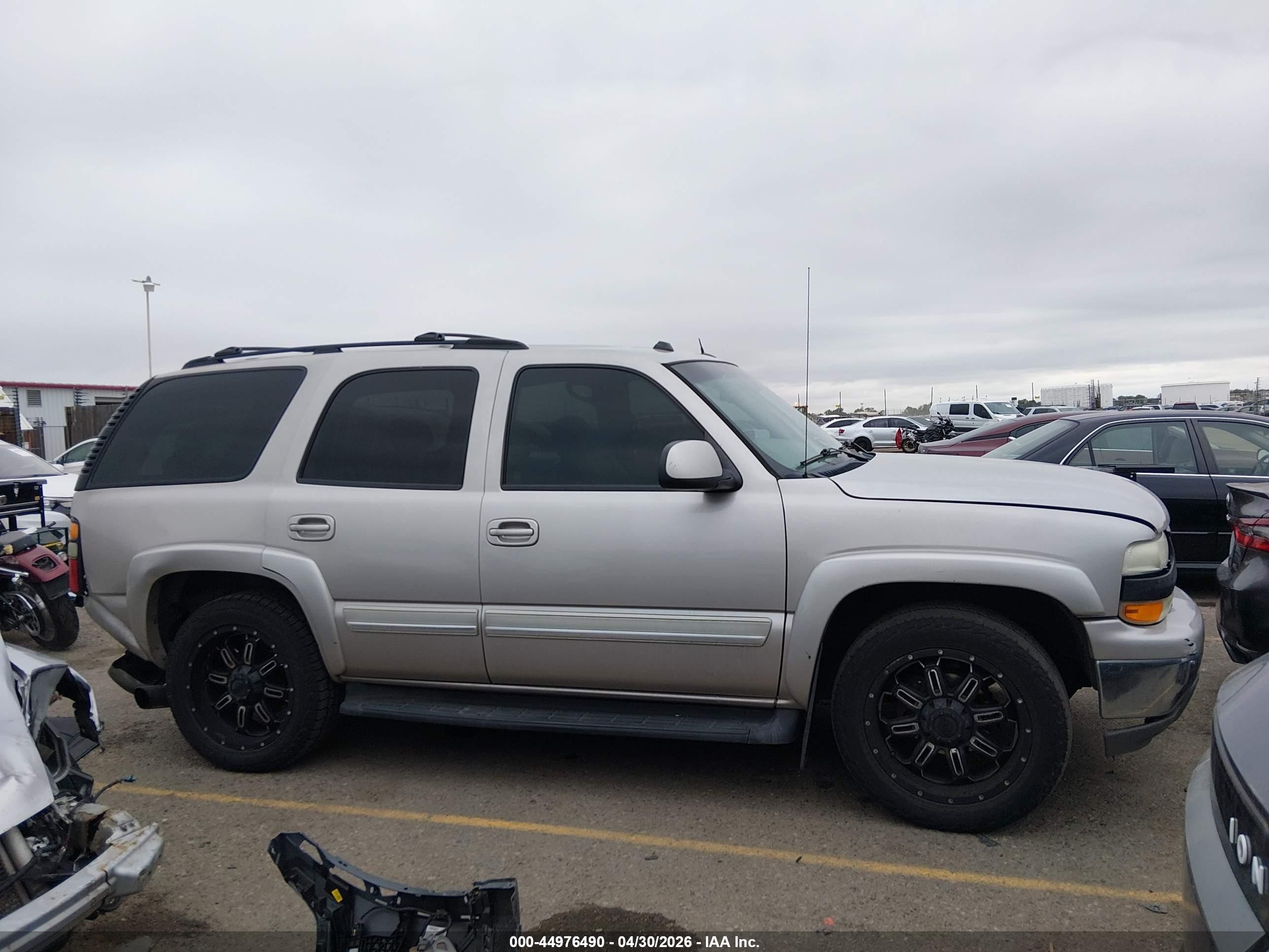 2005 Chevrolet Tahoe Lt Серый vin: 1GNEK13TX5R196101
