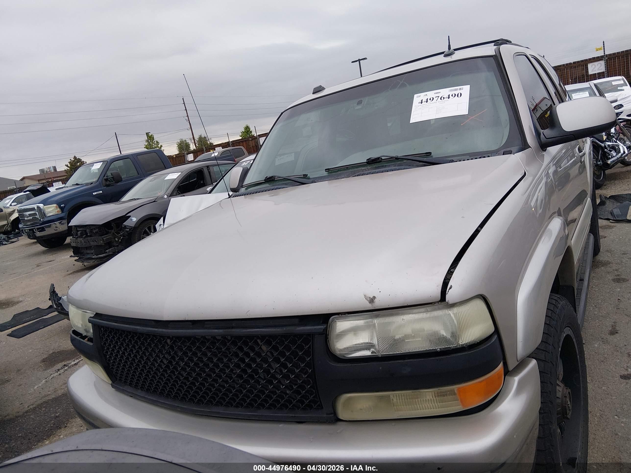 2005 Chevrolet Tahoe Lt Серый vin: 1GNEK13TX5R196101
