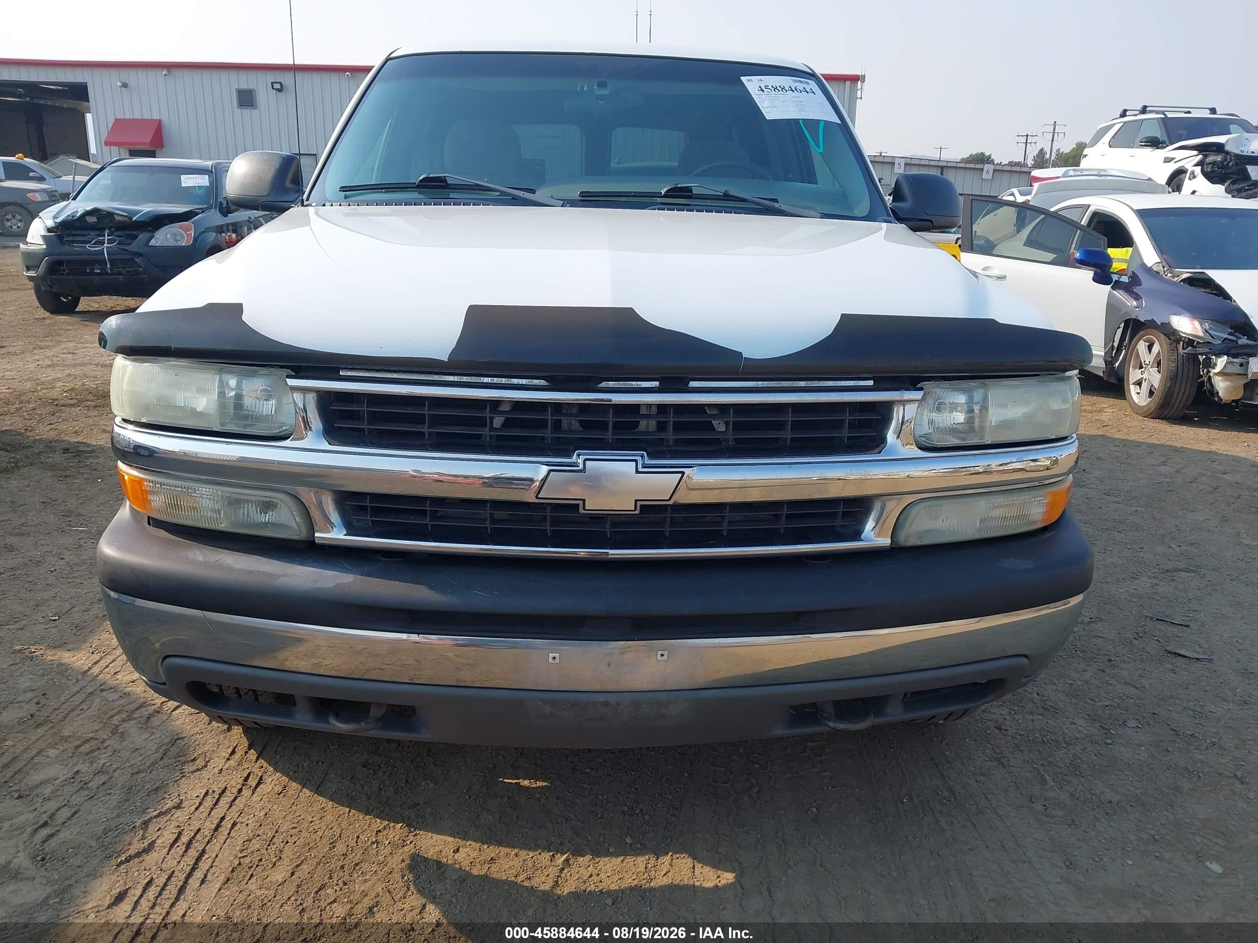 2002 Chevrolet Tahoe Ls White vin: 1GNEK13V02J287907