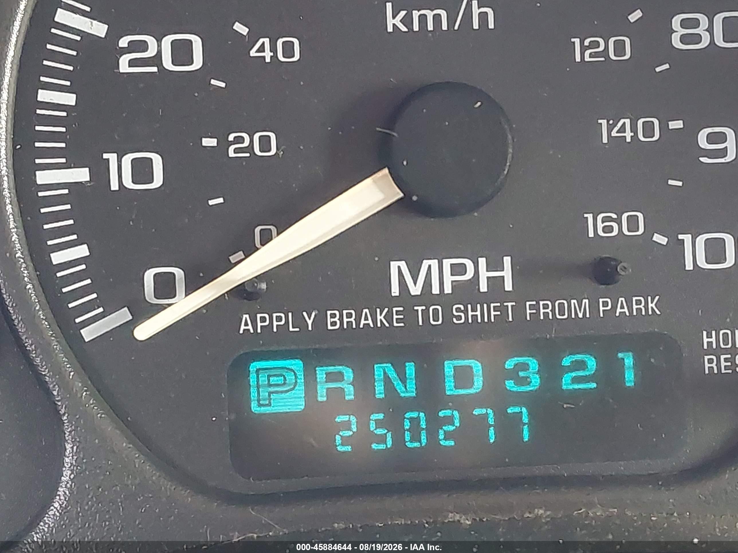 2002 Chevrolet Tahoe Ls White vin: 1GNEK13V02J287907