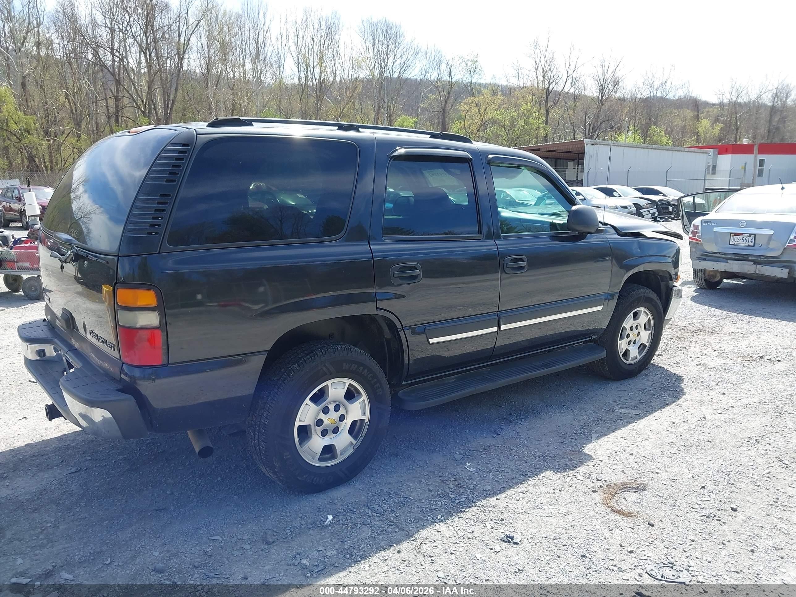 2004 Chevrolet Tahoe Ls Черный vin: 1GNEK13V14J306239