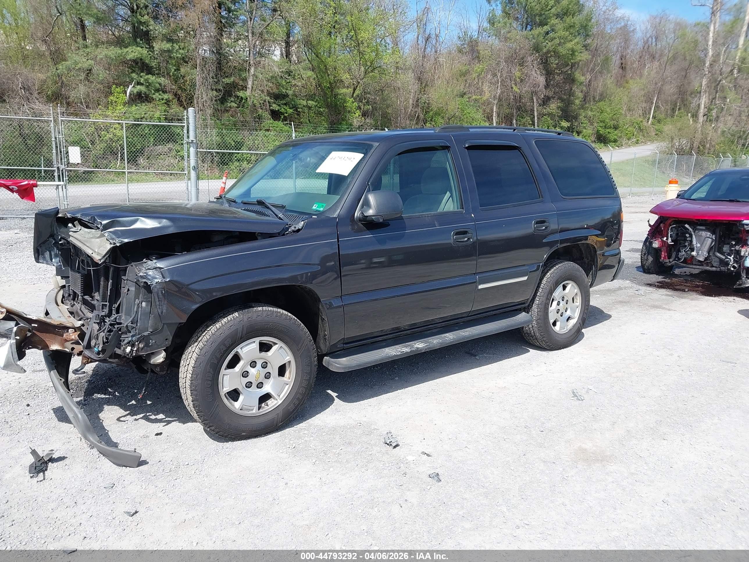2004 Chevrolet Tahoe Ls Черный vin: 1GNEK13V14J306239
