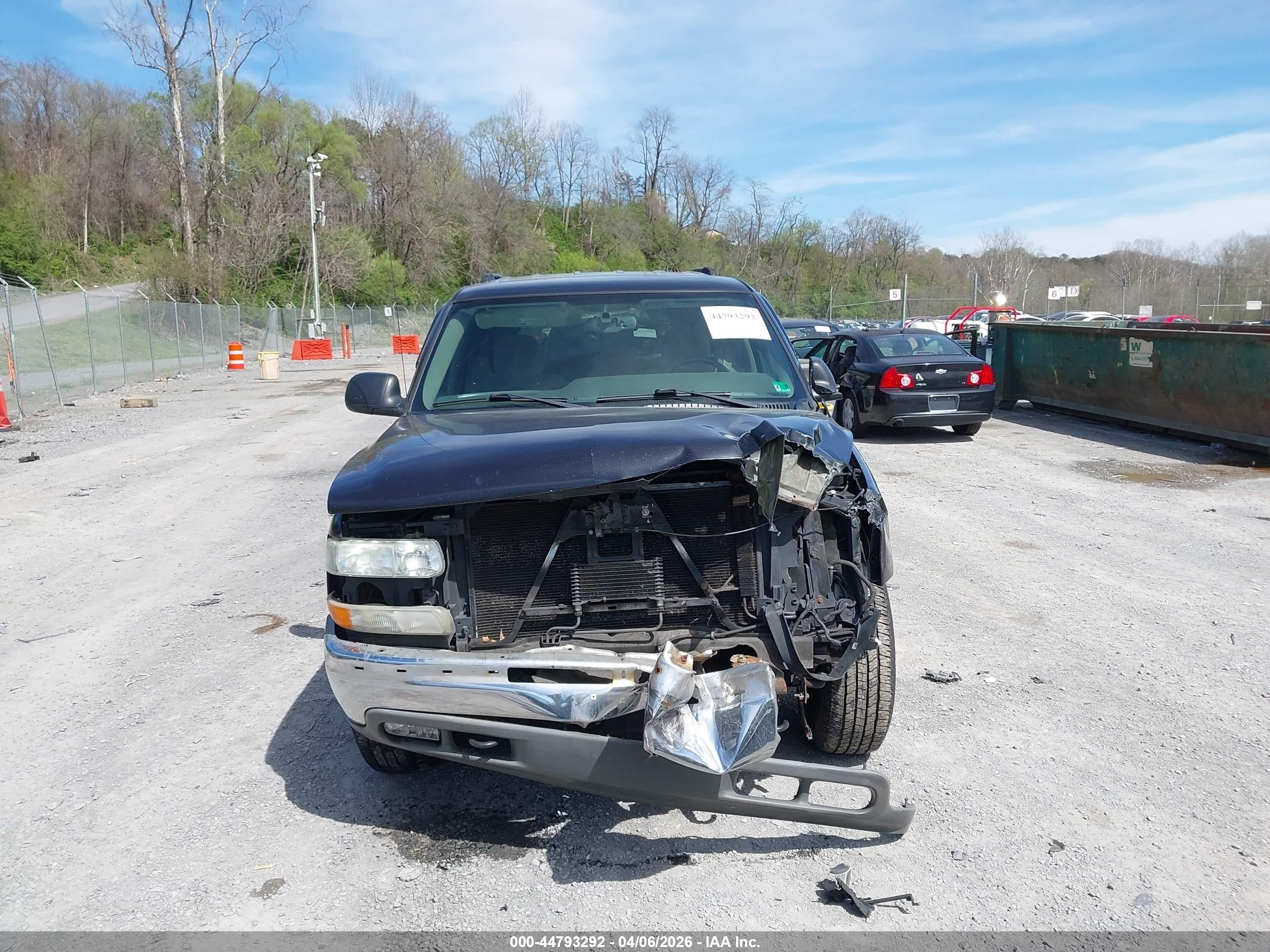 2004 Chevrolet Tahoe Ls Черный vin: 1GNEK13V14J306239